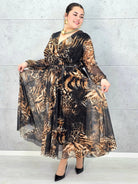 Sukienka plus size kopertowa w panterkowy wzór – elegancja i lekkość Stylowa XL