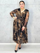 Sukienka plus size kopertowa w panterkowy wzór – elegancja i lekkość Stylowa XL