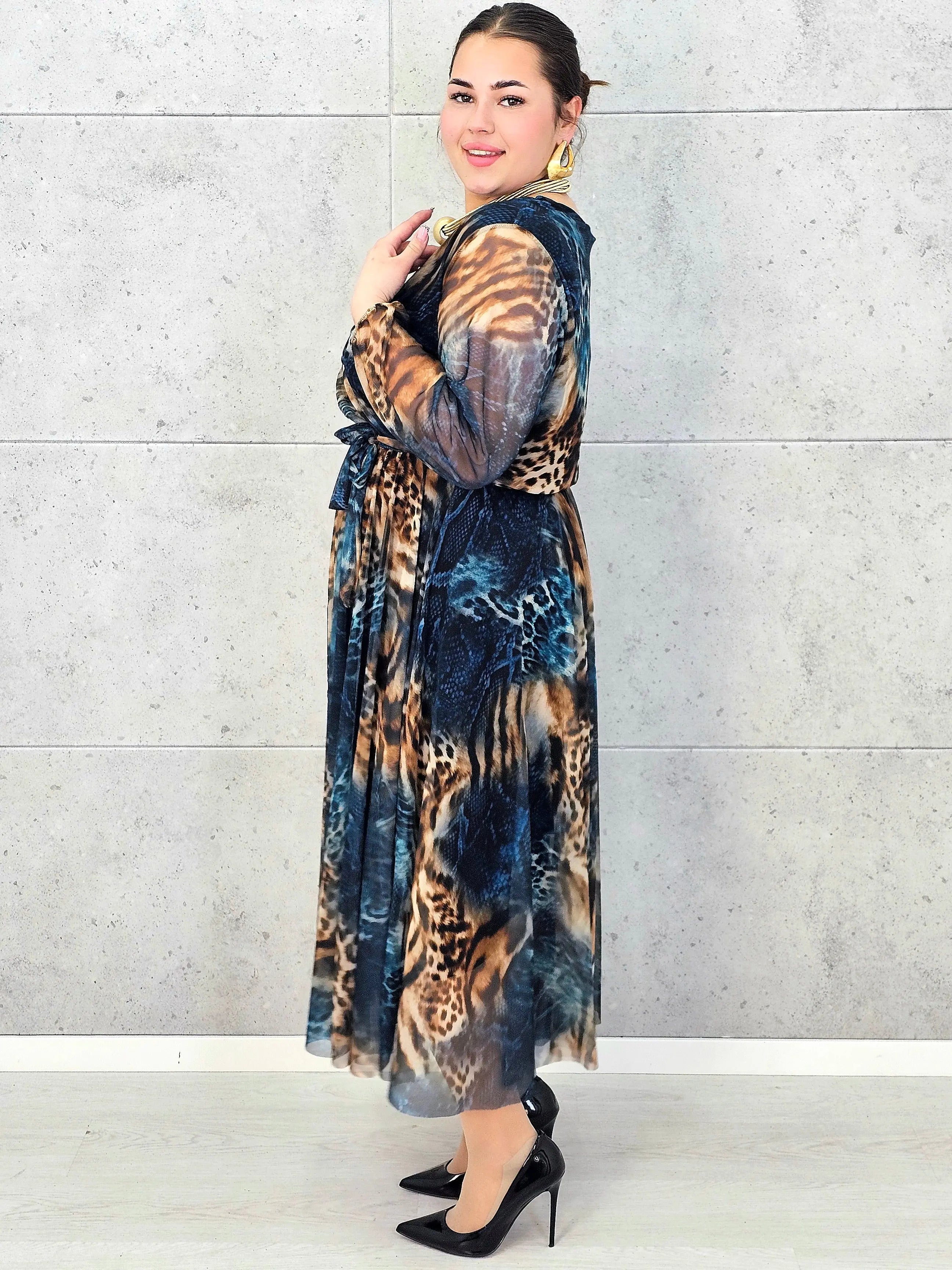 Sukienka plus size kopertowa w panterkowy wzór – elegancja i lekkość Stylowa XL