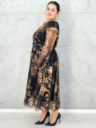 Sukienka plus size kopertowa w panterkowy wzór – elegancja i lekkość Stylowa XL