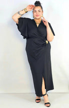 Sukienka plus size kopertowa z falbankowym rękawem – elegancja XXL Stylowa XL