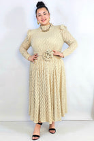 Sukienka plus size koronkowa – elegancja która zachwyca Stylowa XL