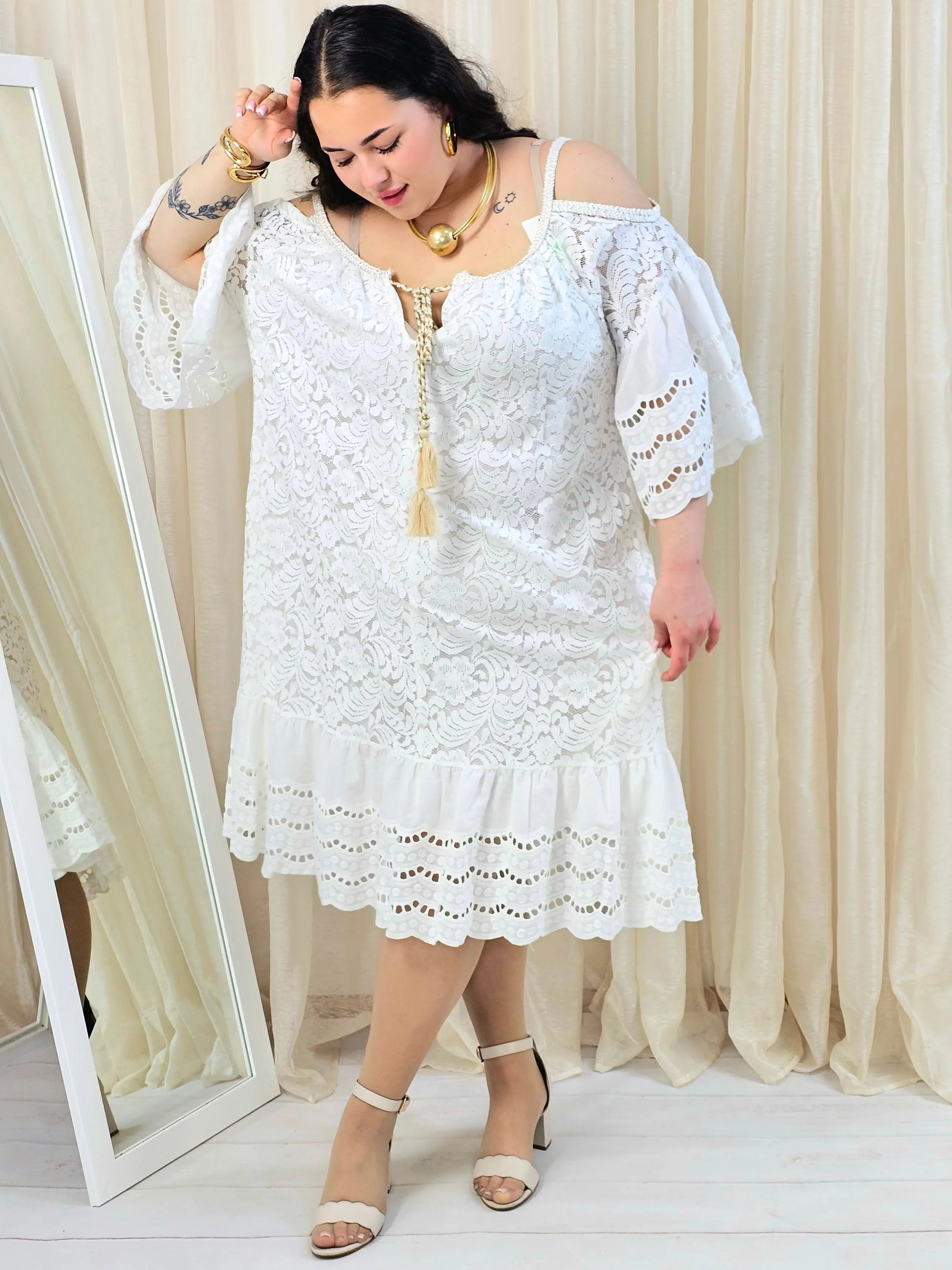 Sukienka plus size koronkowa boho z falbaną Stylowa XL