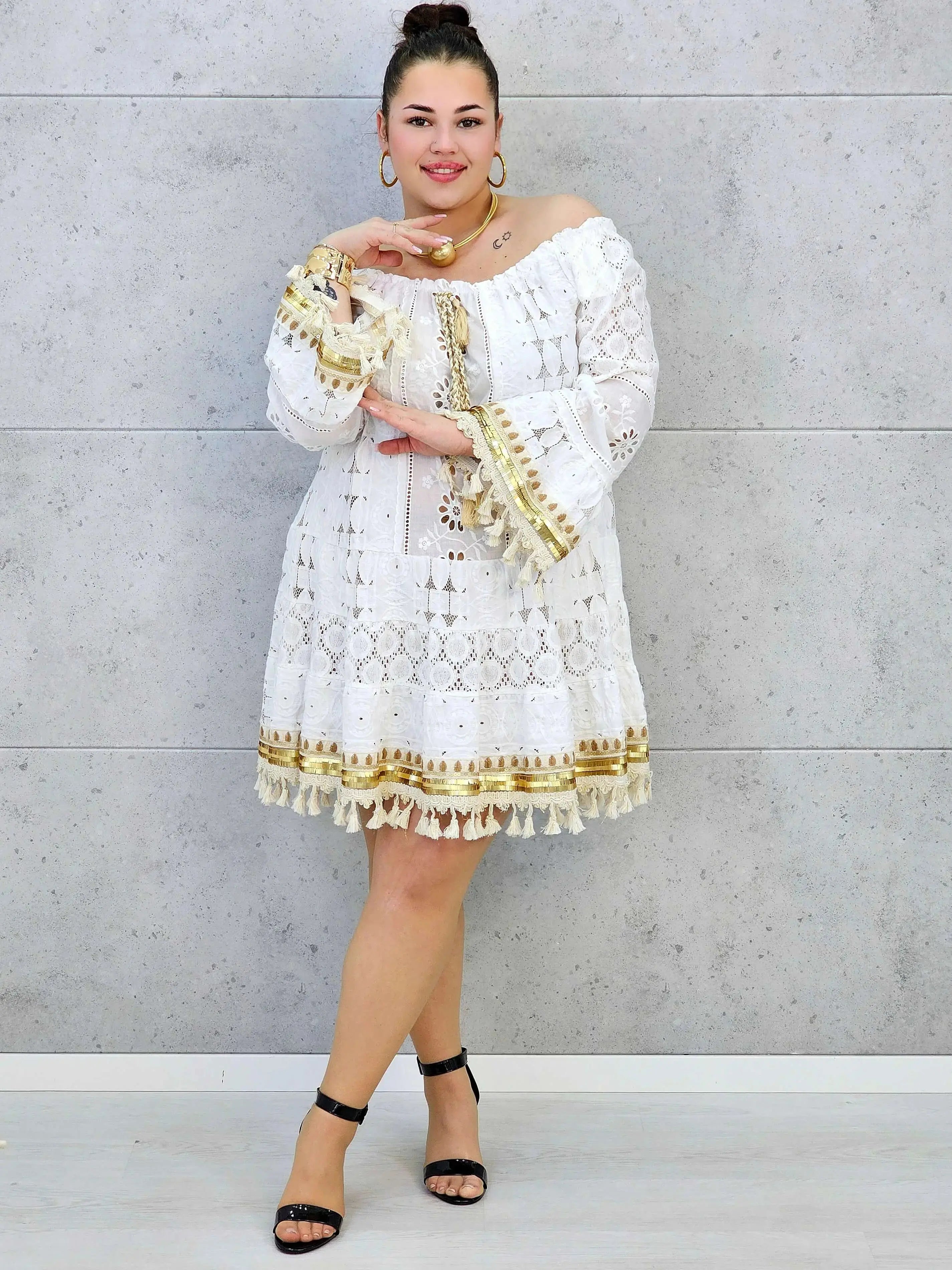 Sukienka plus size boho z koronką i frędzlami Stylowa XL