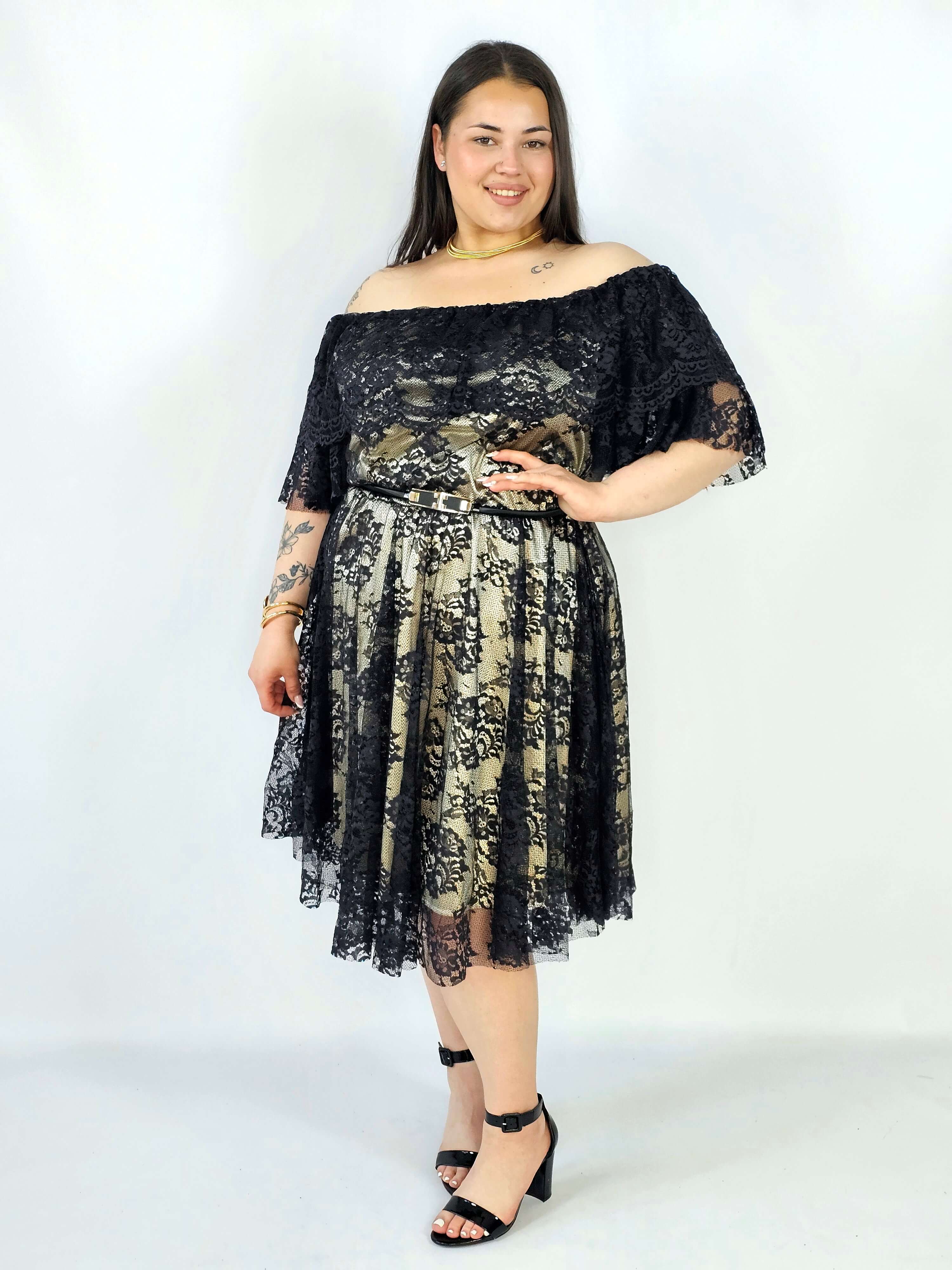 Sukienka plus size koronkowa z paskiem – elegancja i kobiecość w stylu XXL Stylowa XL
