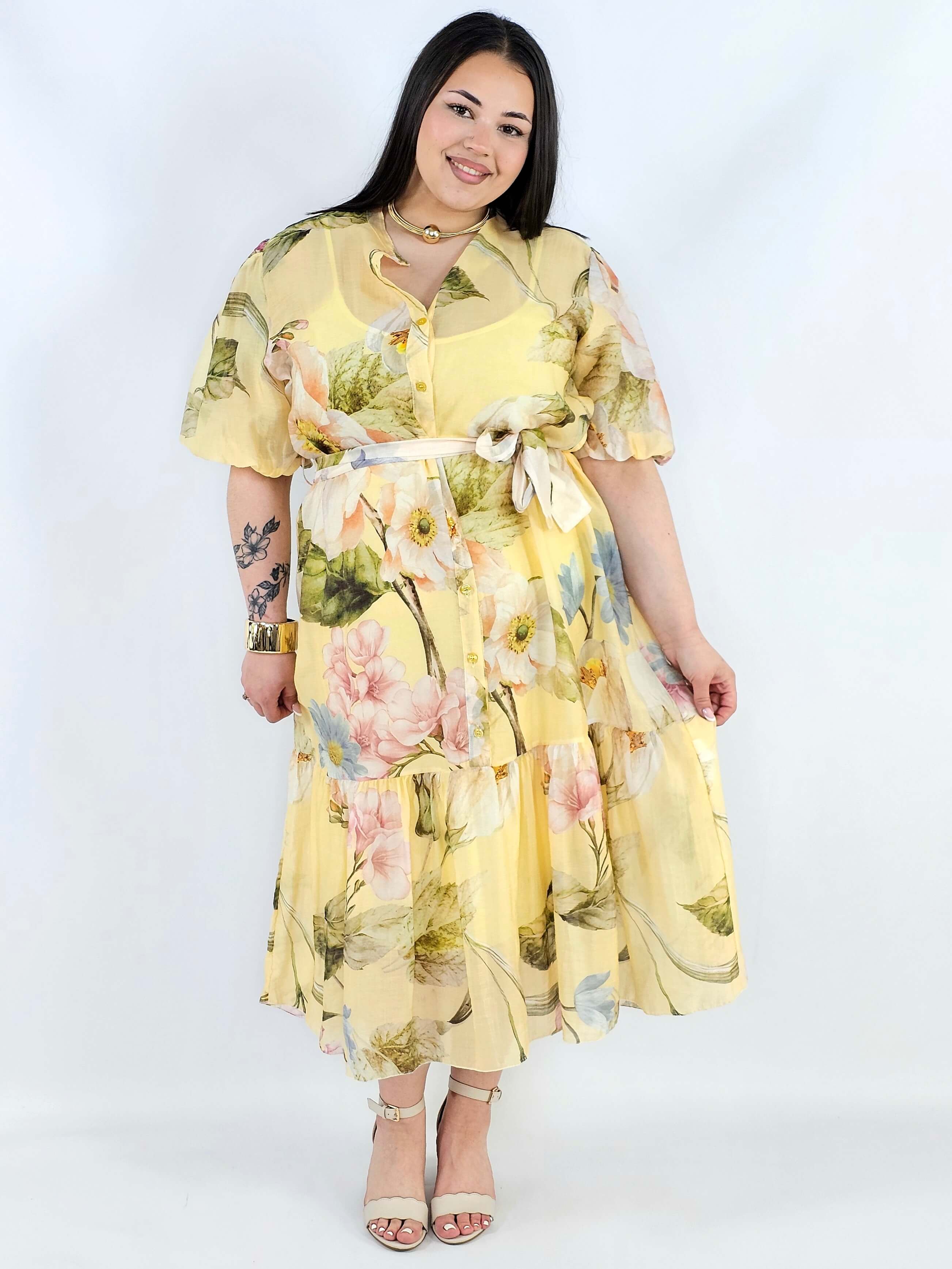 Sukienka plus size koszulowa w kwiaty XXL – elegancja i lekkość na komunię i wesele Stylowa XL