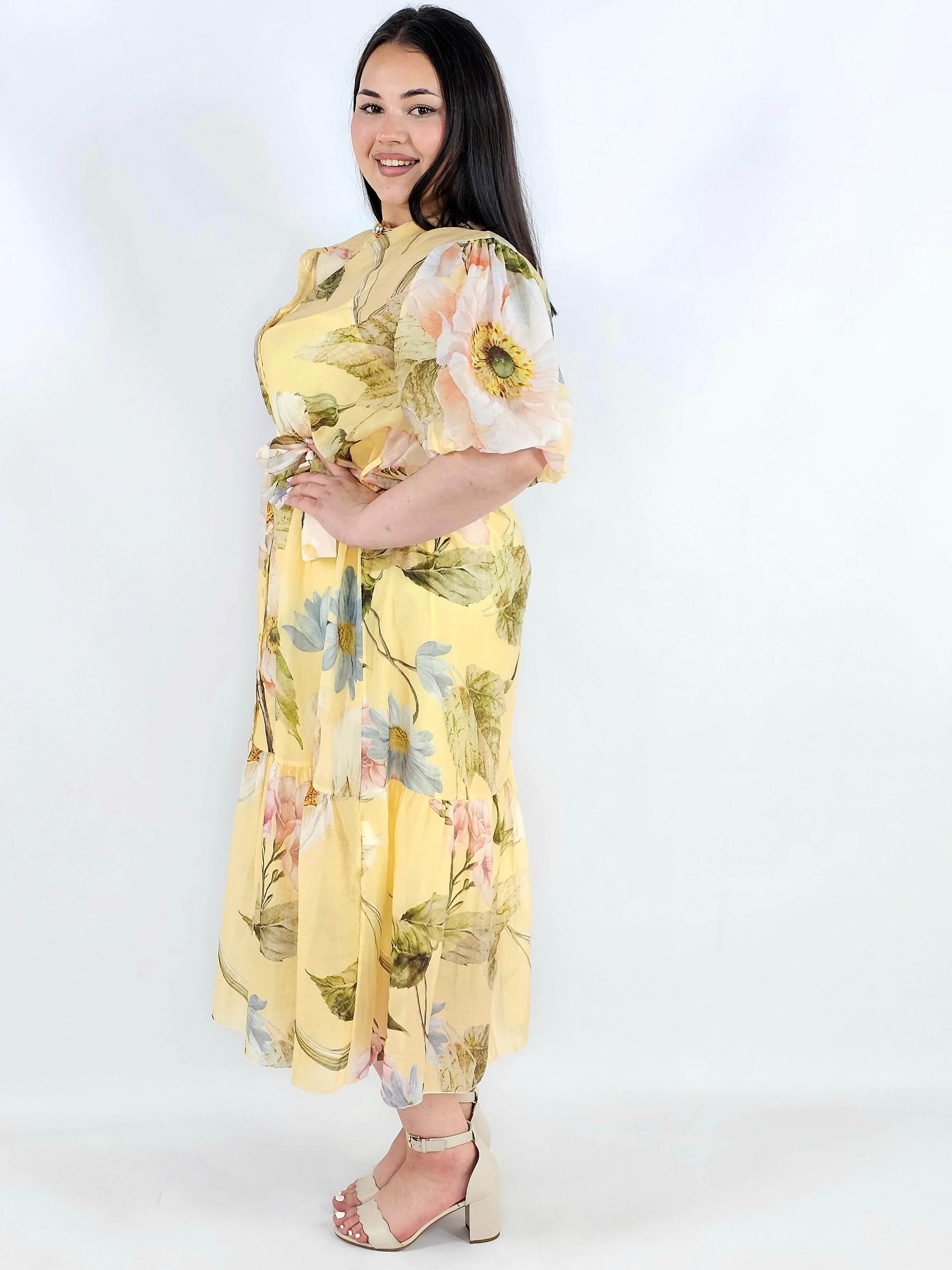 Sukienka plus size koszulowa w kwiaty XXL – elegancja i lekkość na komunię i wesele Stylowa XL