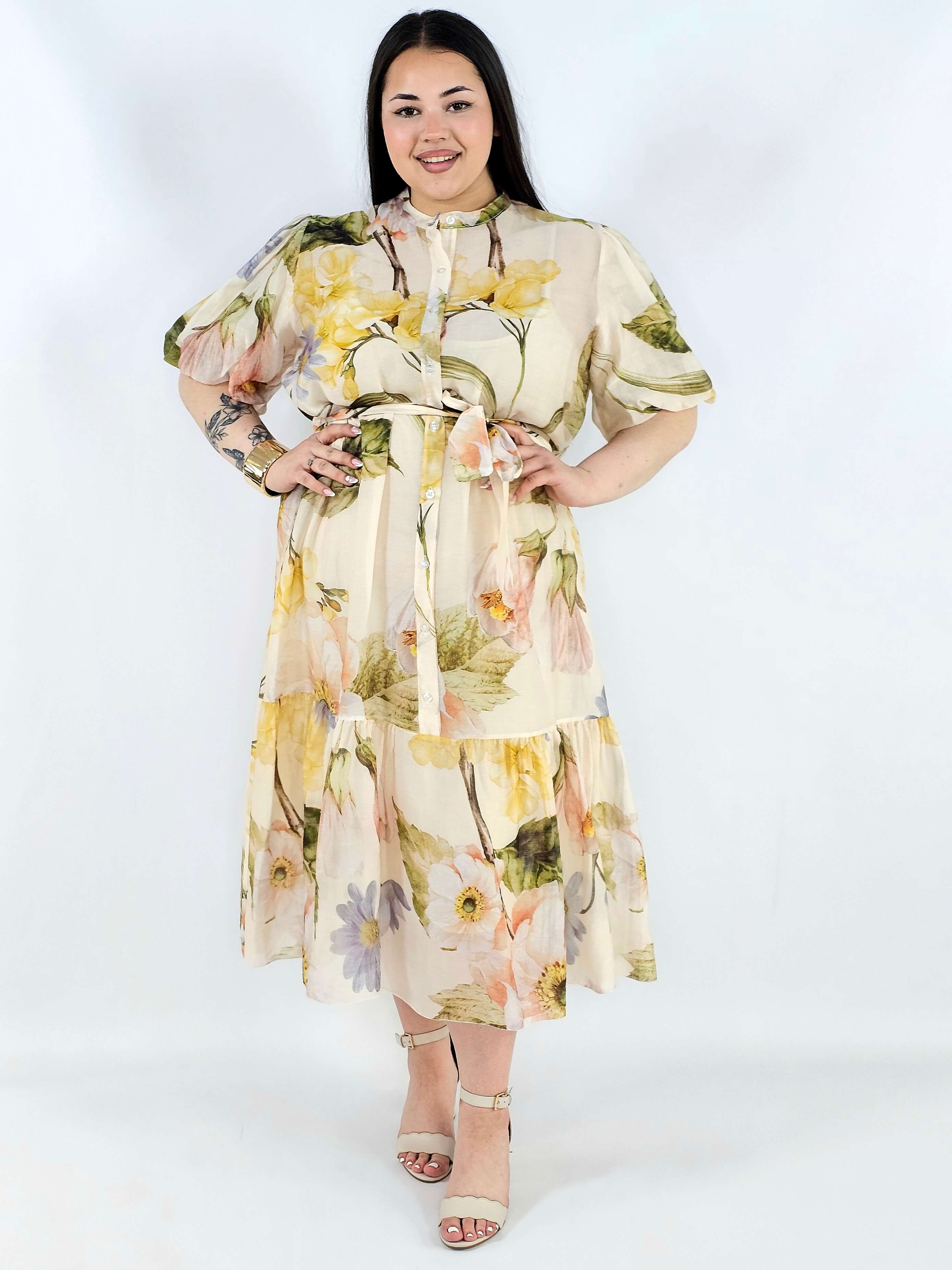 Sukienka plus size koszulowa w kwiaty XXL – elegancja i lekkość na komunię i wesele Stylowa XL