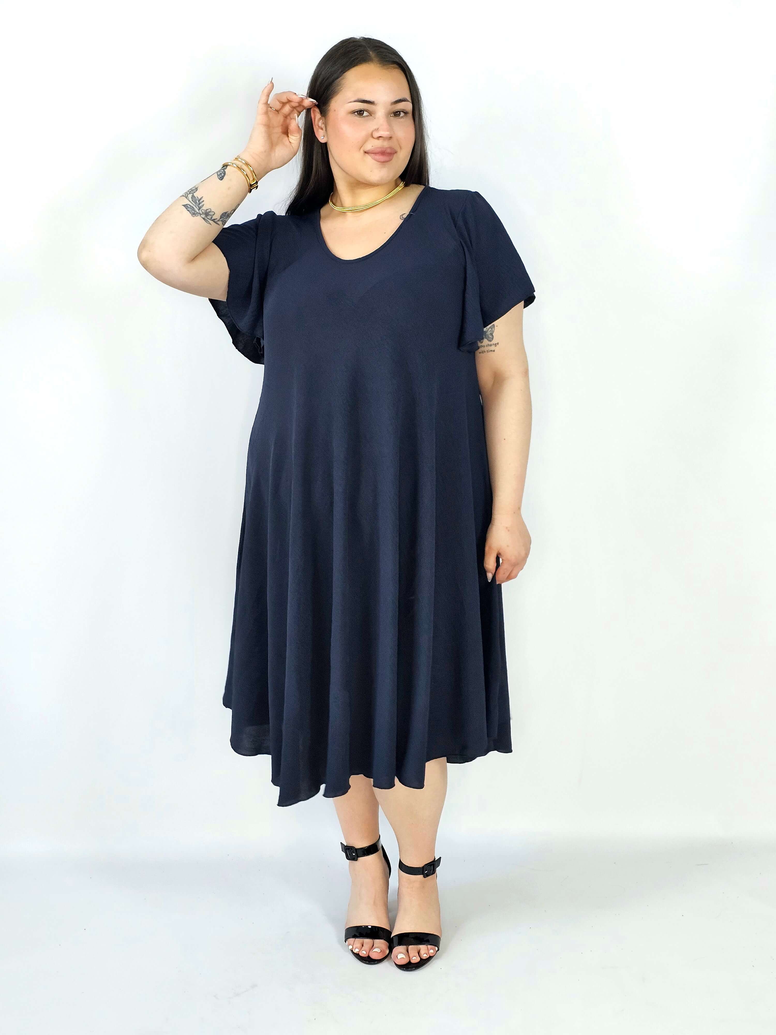 Sukienka plus size kreszowana – lekka, wygodna i stylowa XXL Stylowa XL