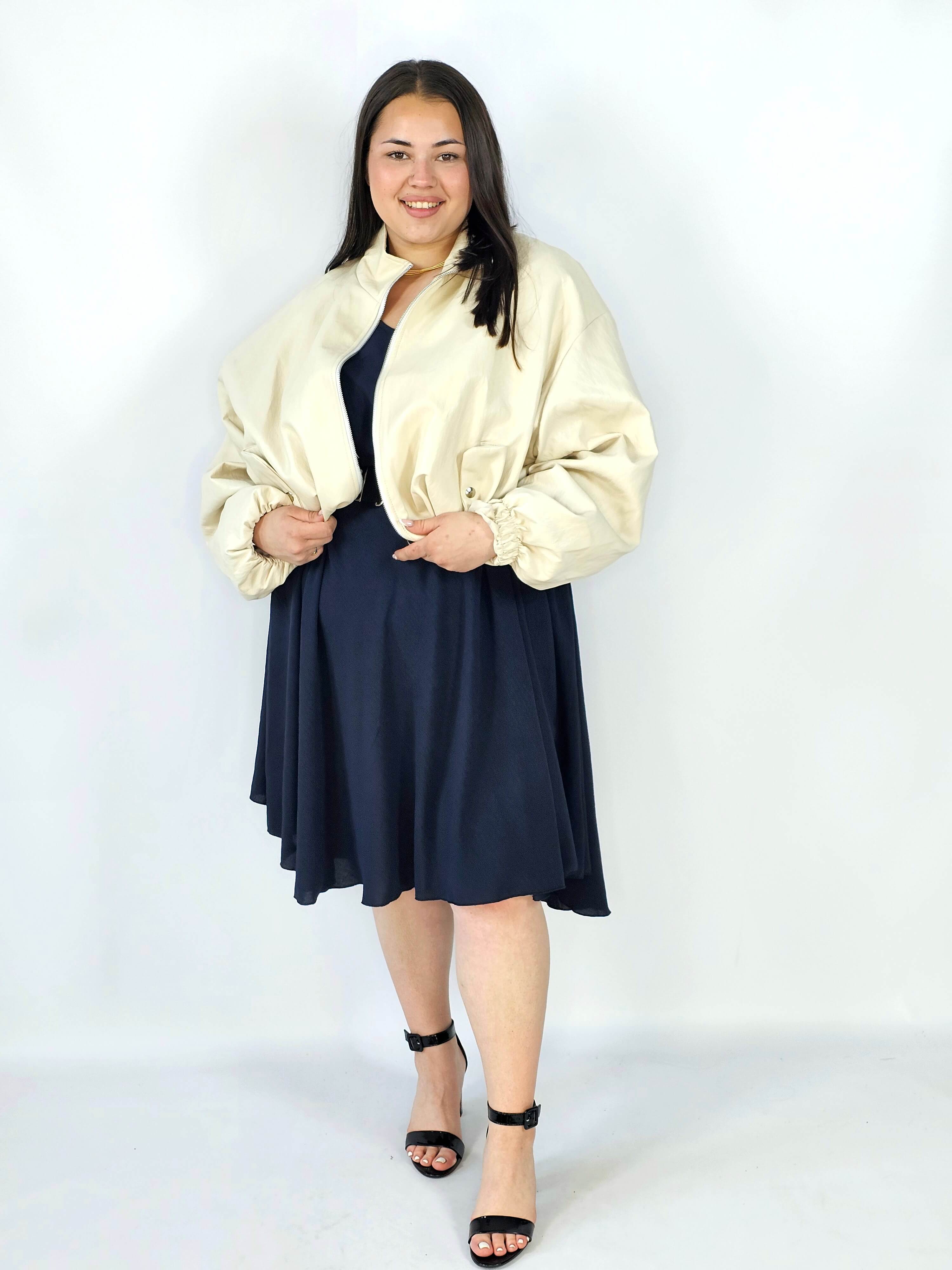 Sukienka plus size kreszowana – lekka, wygodna i stylowa XXL Stylowa XL