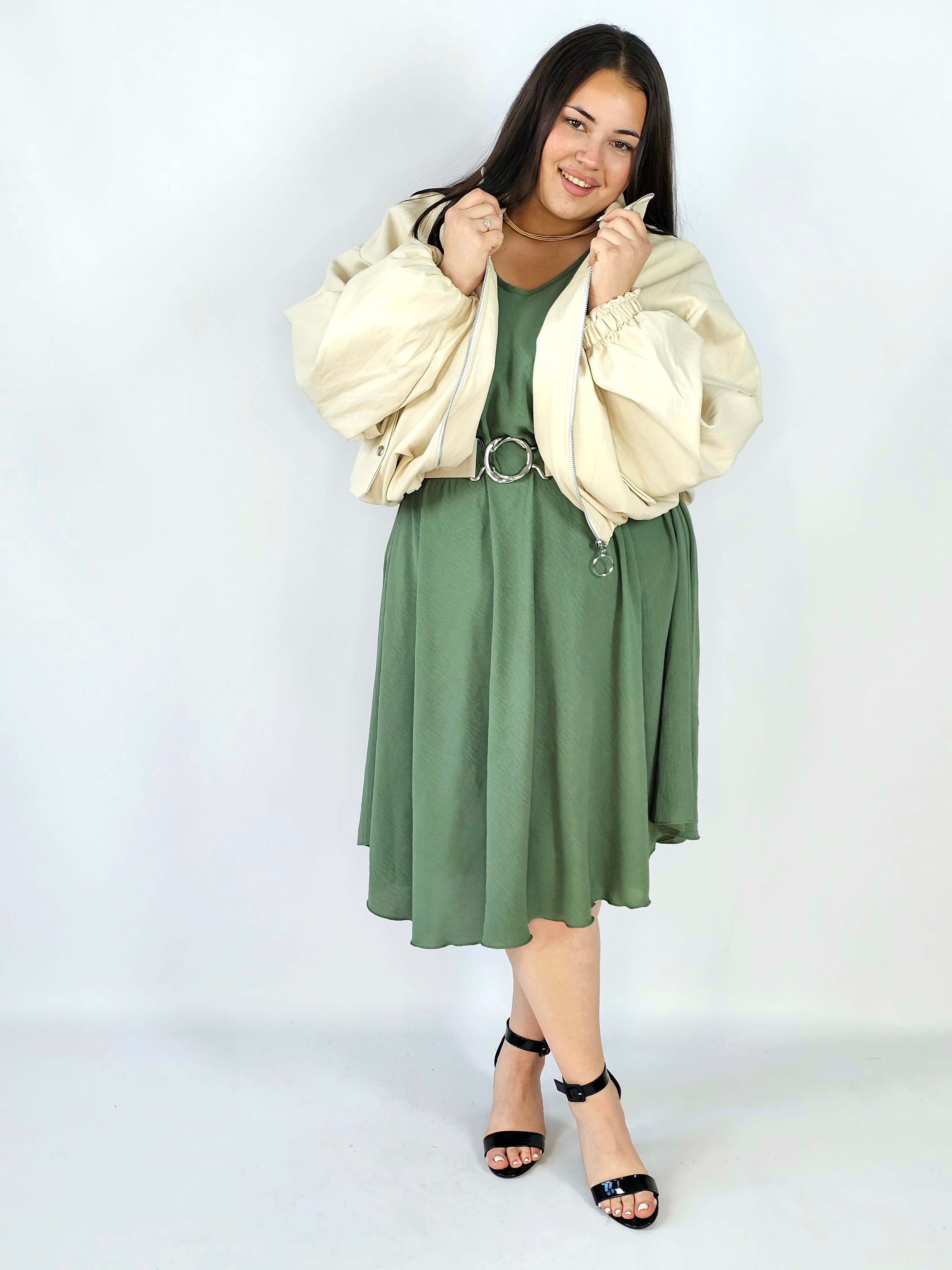 Sukienka plus size kreszowana – lekka, wygodna i stylowa XXL Stylowa XL