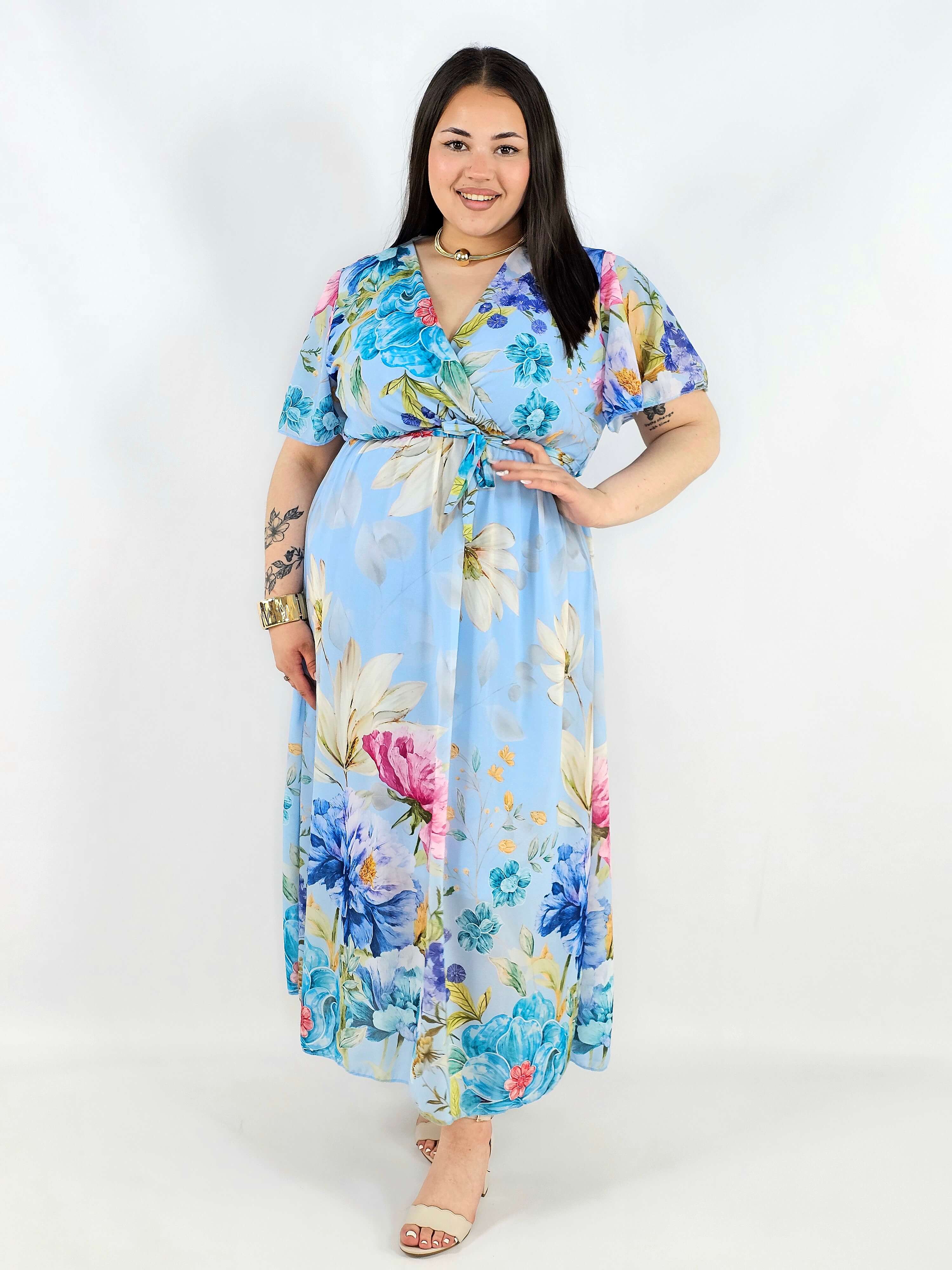 Sukienka plus size maxi błękitna w kwiaty XXL – idealna na komunię i wesele Stylowa XL