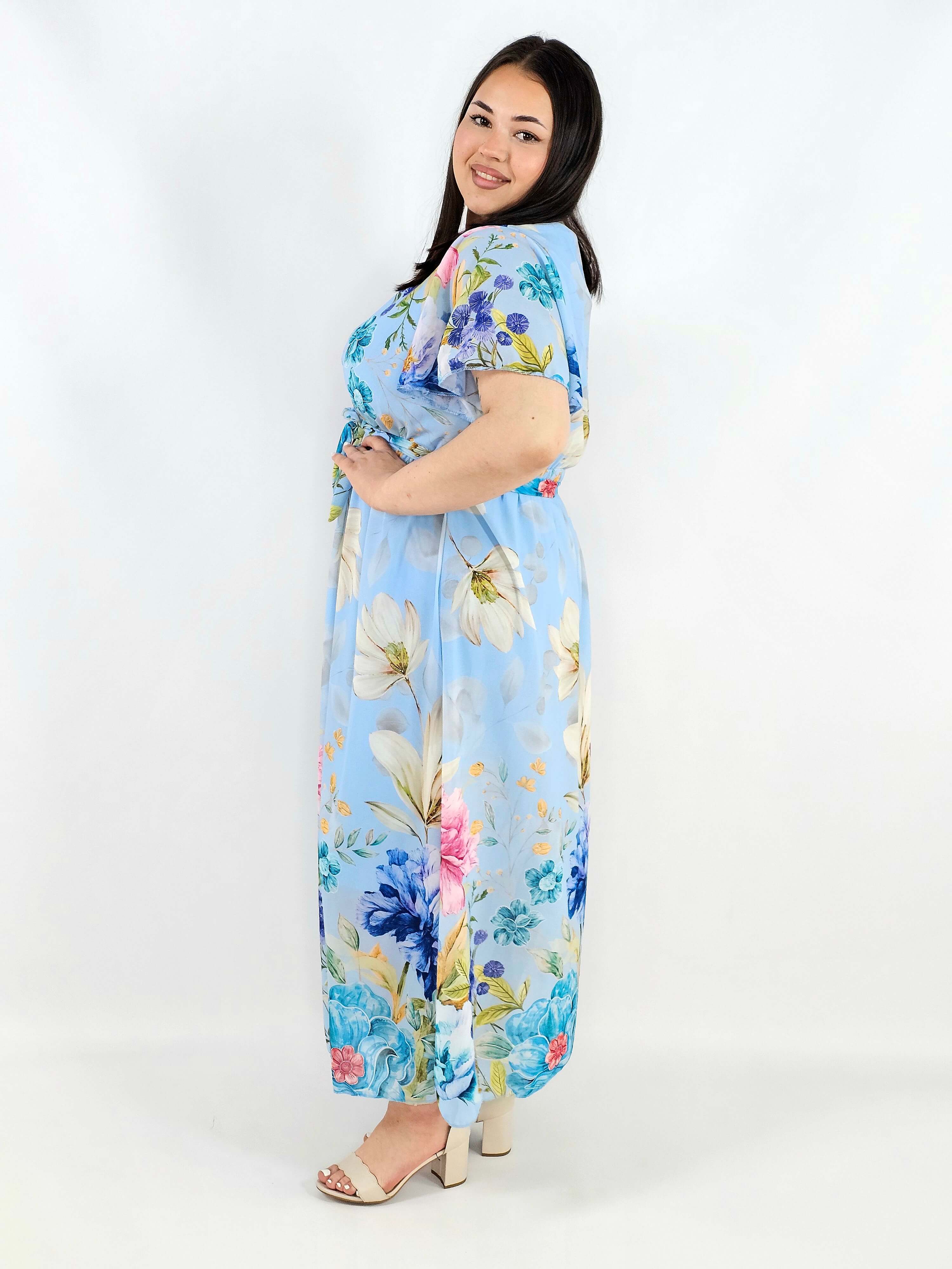 Sukienka plus size maxi błękitna w kwiaty XXL – idealna na komunię i wesele Stylowa XL