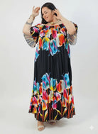 Sukienka plus size maxi hiszpanka w kwiaty – czarna z kolorowym printem Stylowa XL