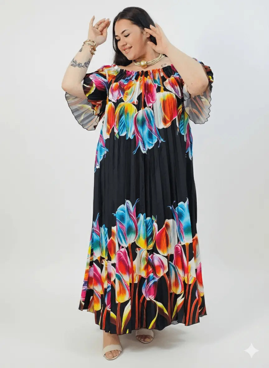 Sukienka plus size maxi hiszpanka w kwiaty – czarna z kolorowym printem Stylowa XL