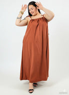 Sukienka plus size maxi na ramiączkach – lekka, zwiewna i wygodna XXL Stylowa XL