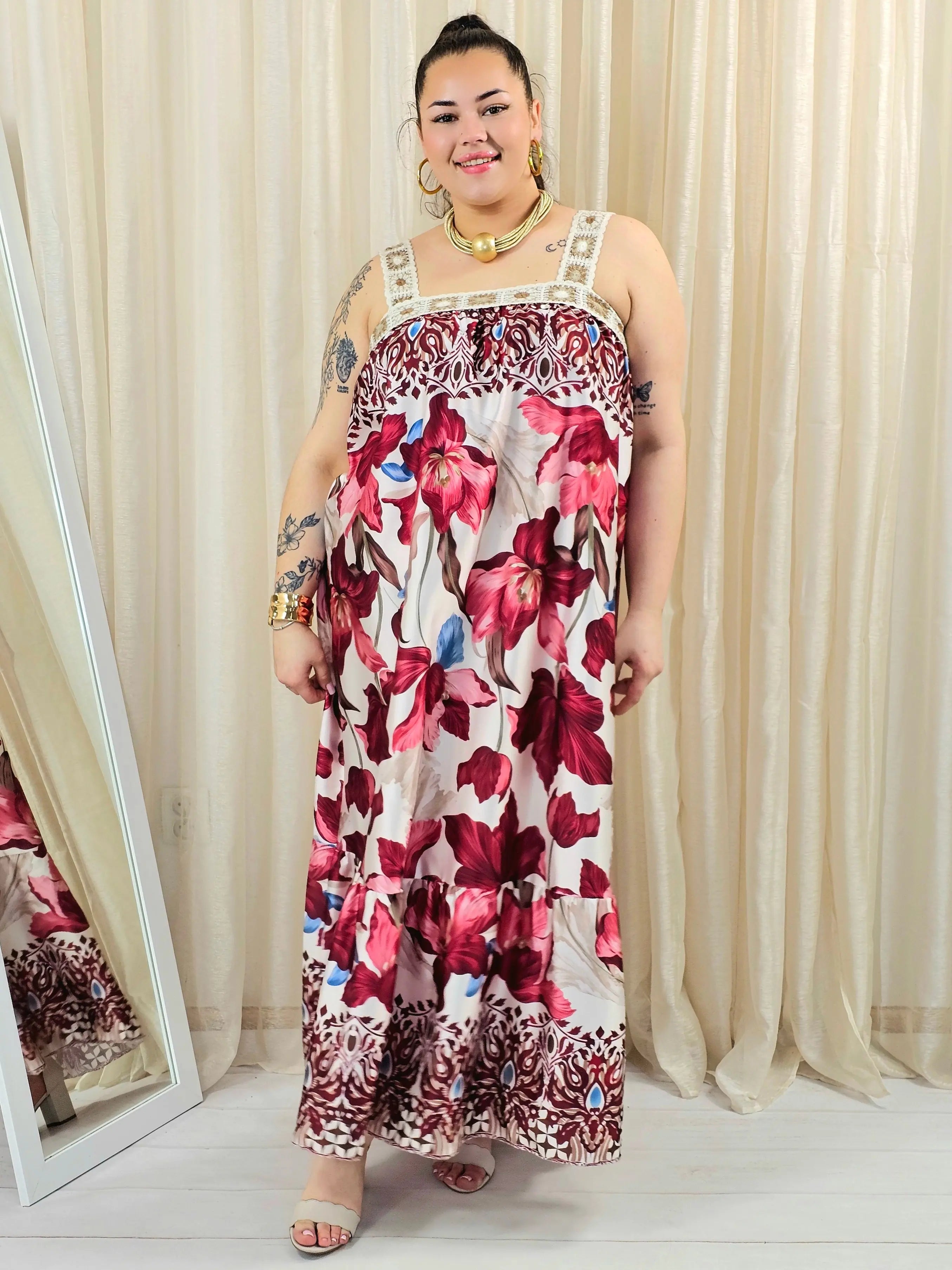 Sukienka plus size maxi na szerokich ramiączkach Stylowa XL