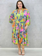 Sukienka plus size maxi oversize w malarskie printy – kilka wersji kolorystycznych Stylowa XL