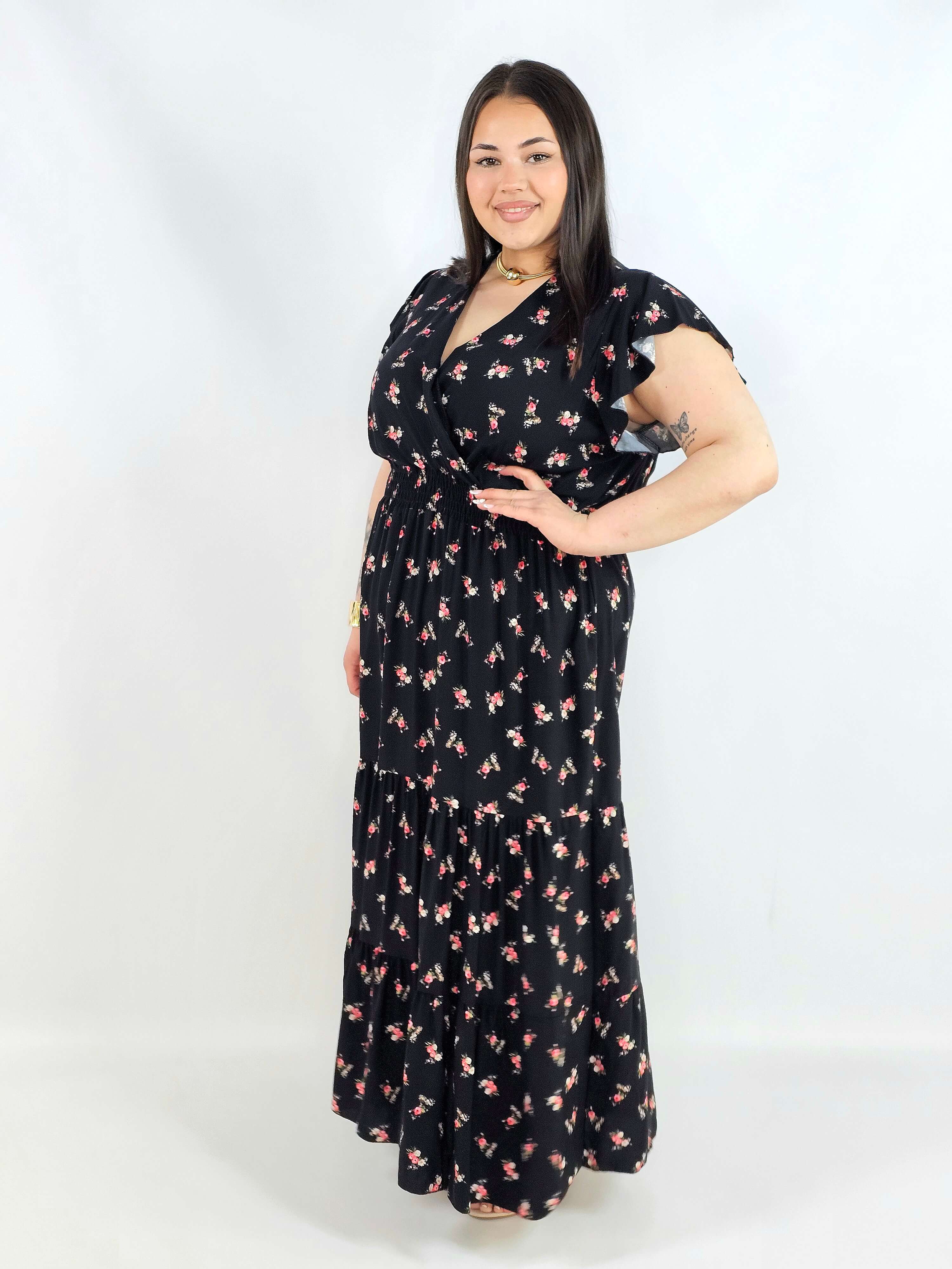 Sukienka plus size maxi w drobne kwiaty XXL – elegancja na wiosnę i wyjątkowe okazje Stylowa XL
