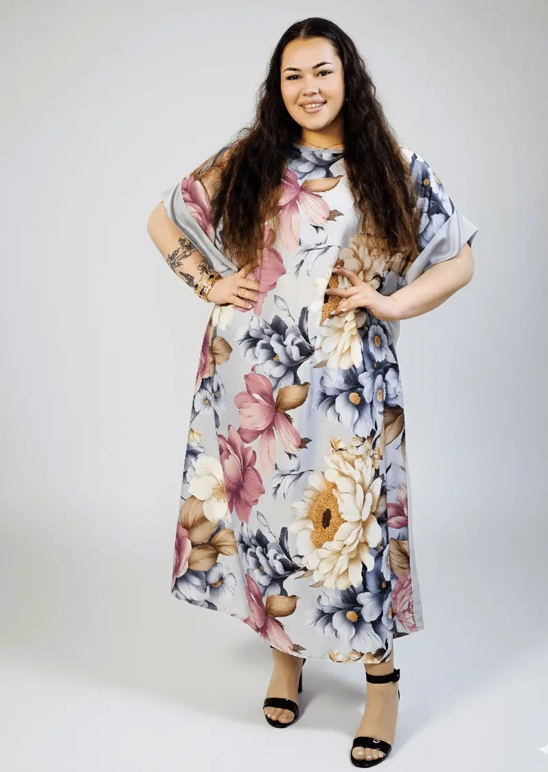 Sukienka plus size maxi w kwiaty – elegancka sukienka XXL z krótkim rękawem Stylowa XL