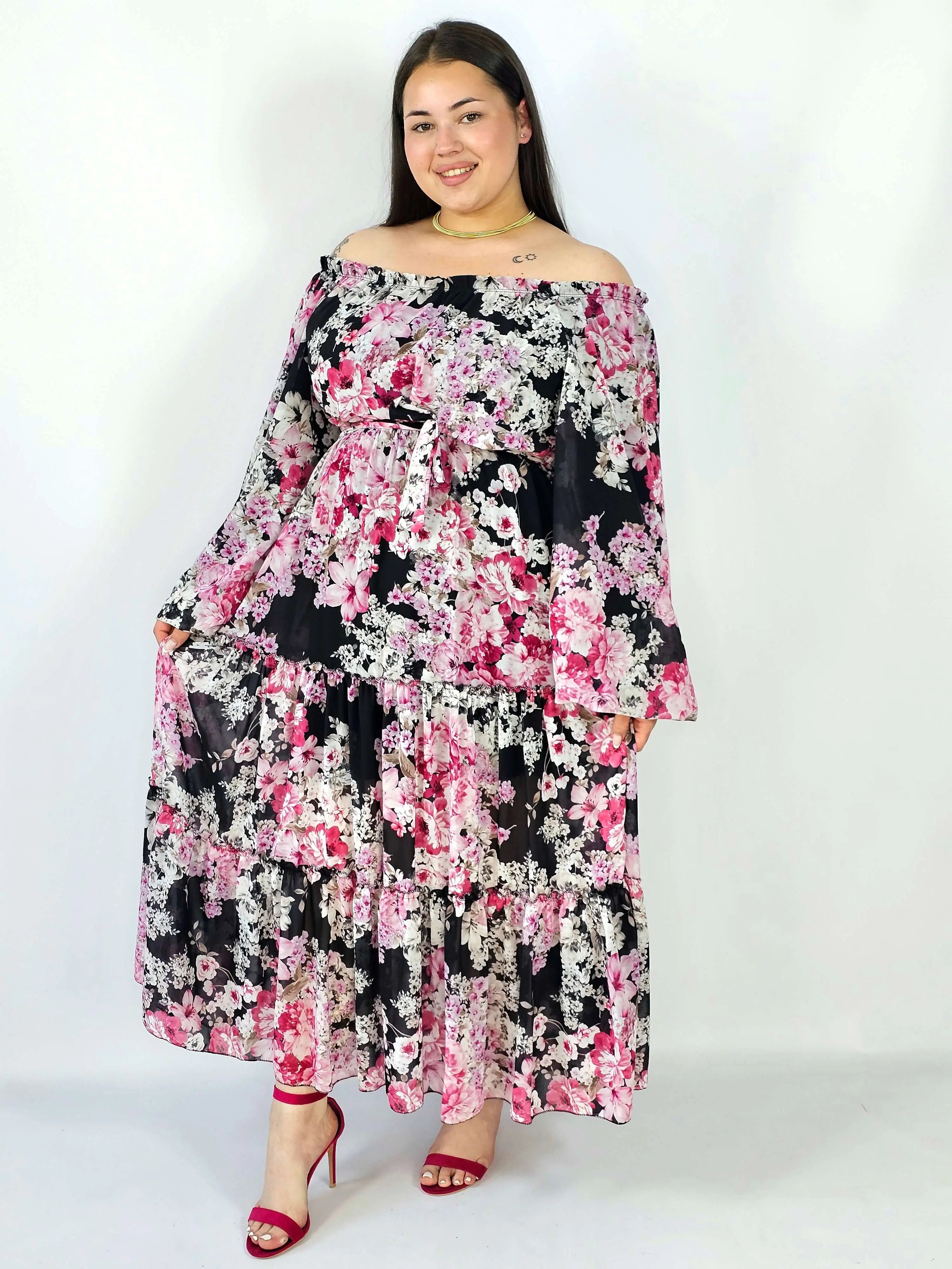 Sukienka plus size maxi w kwiaty z wiązaniem – romantyczna i zwiewna stylizacja XXL Stylowa XL