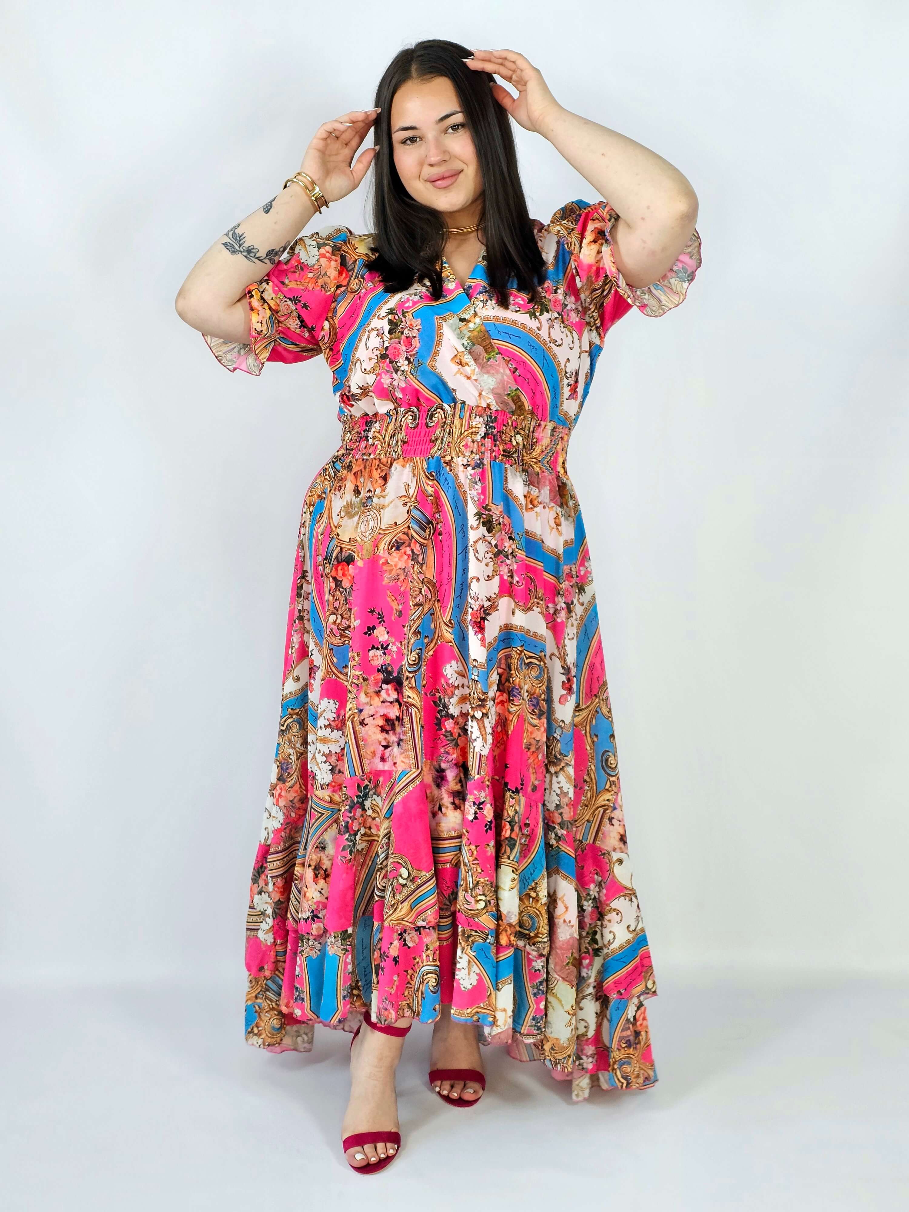 Sukienka plus size maxi z efektownym printem – styl, który robi wrażenie XXL Stylowa XL