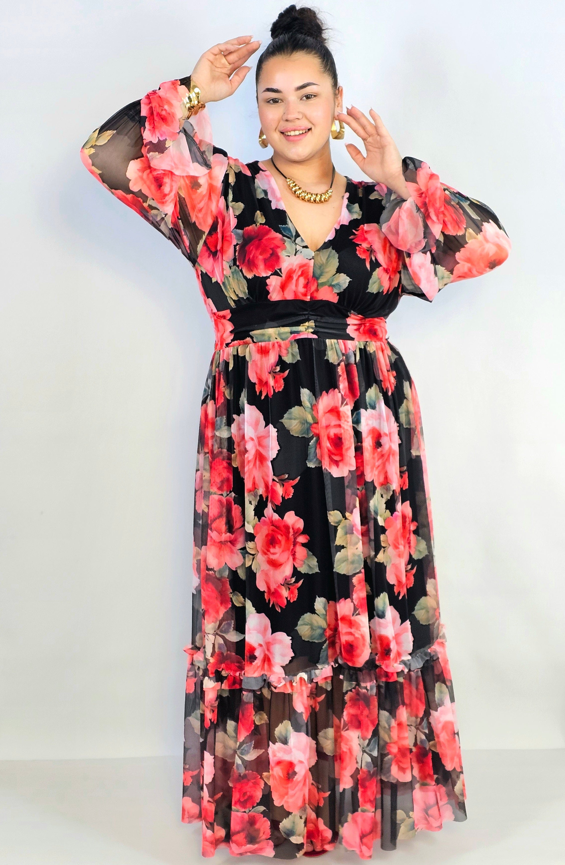 Sukienka plus size midi w kwiatowy print – elegancka i zwiewna propozycja dla kobiet XXL Stylowa XL