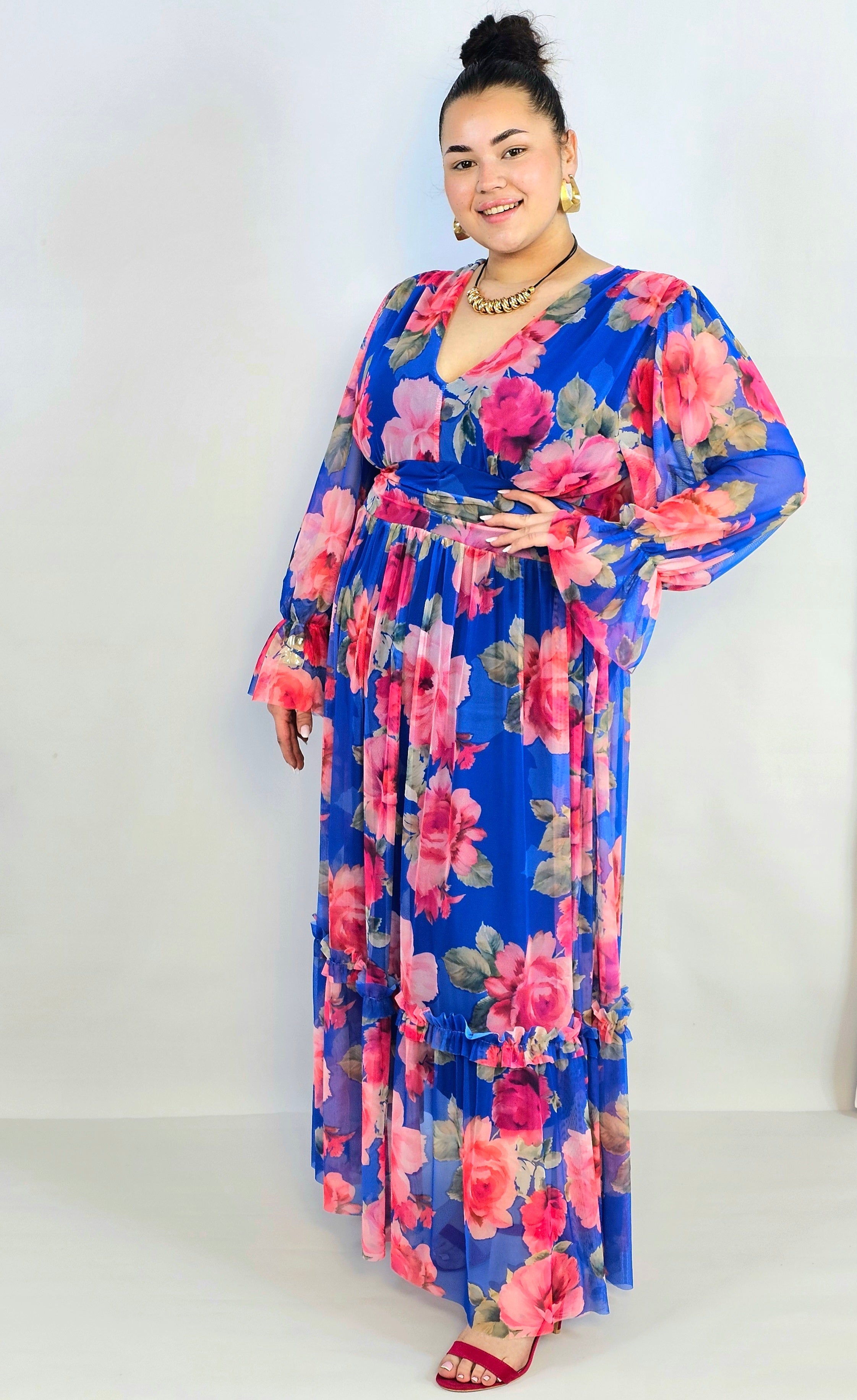 Sukienka plus size midi w kwiatowy print – elegancka i zwiewna propozycja dla kobiet XXL Stylowa XL
