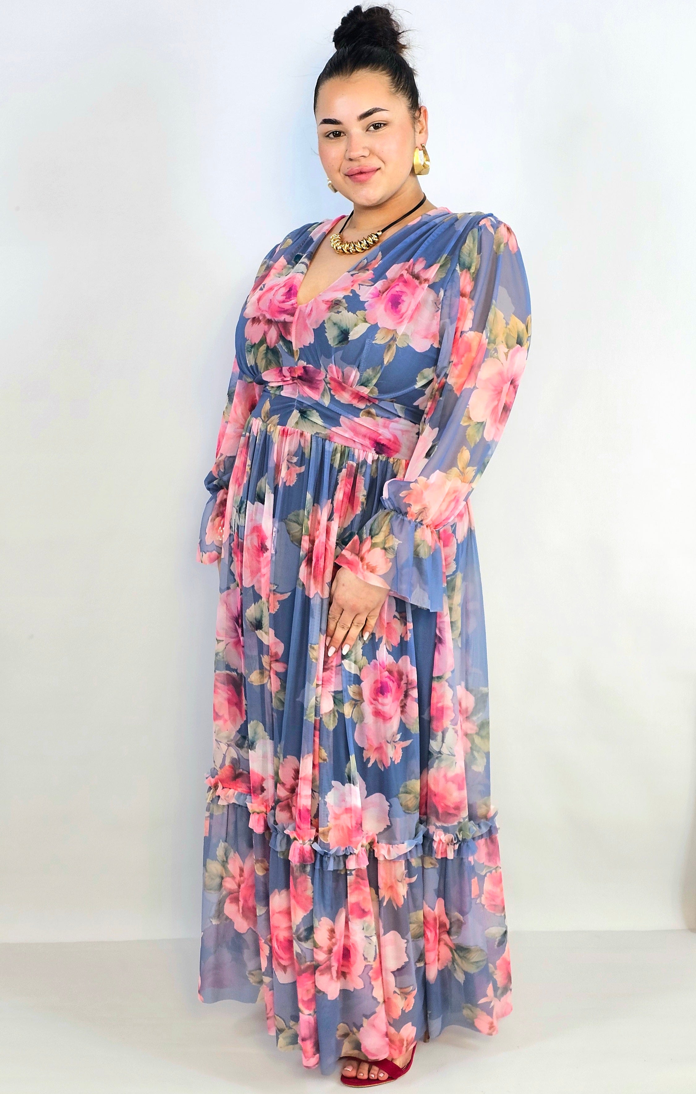 Sukienka plus size midi w kwiatowy print – elegancka i zwiewna propozycja dla kobiet XXL Stylowa XL