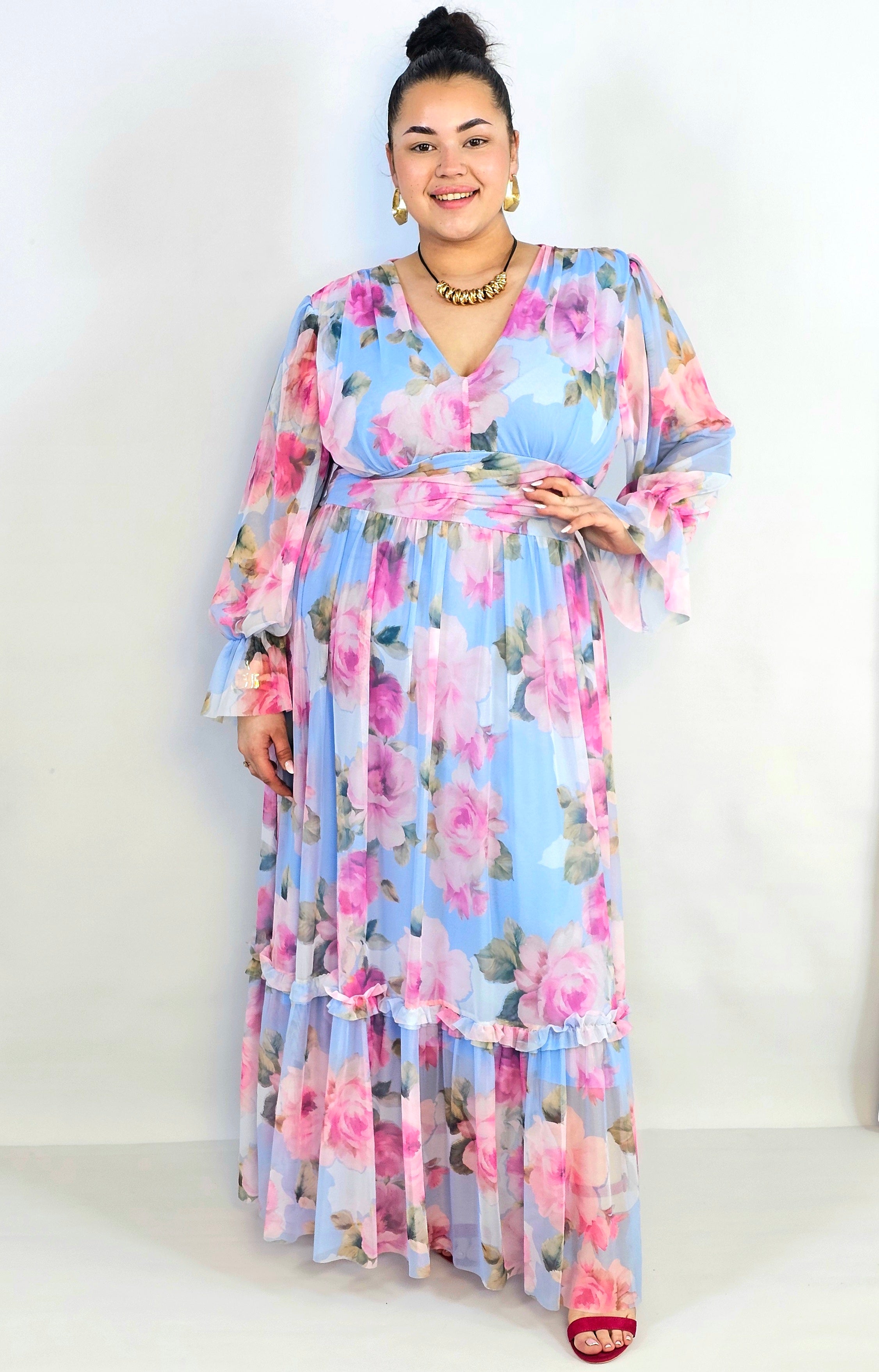 Sukienka plus size midi w kwiatowy print – elegancka i zwiewna propozycja dla kobiet XXL Stylowa XL