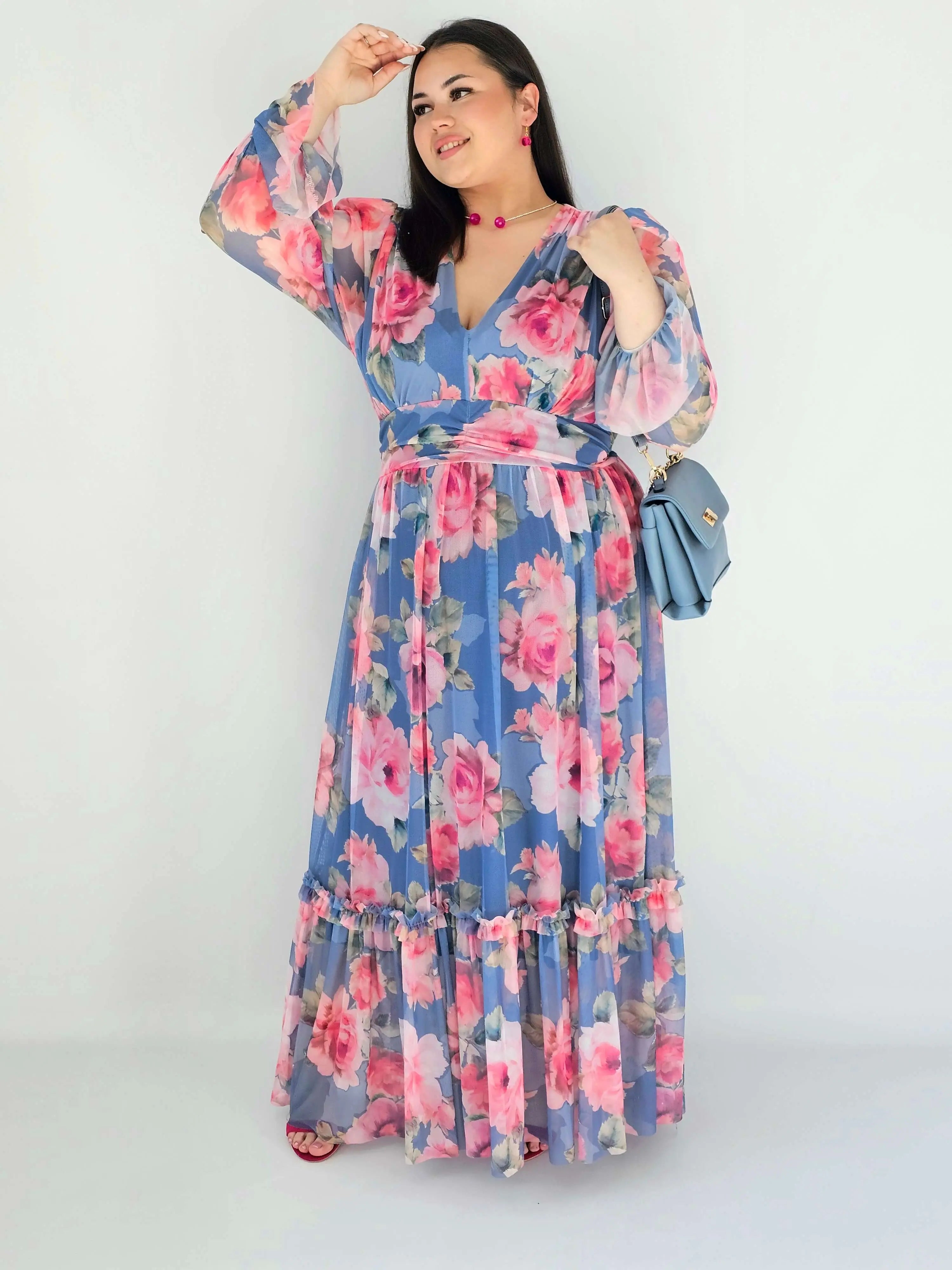 Sukienka plus size midi w kwiatowy print – elegancka i zwiewna propozycja dla kobiet XXL Stylowa XL