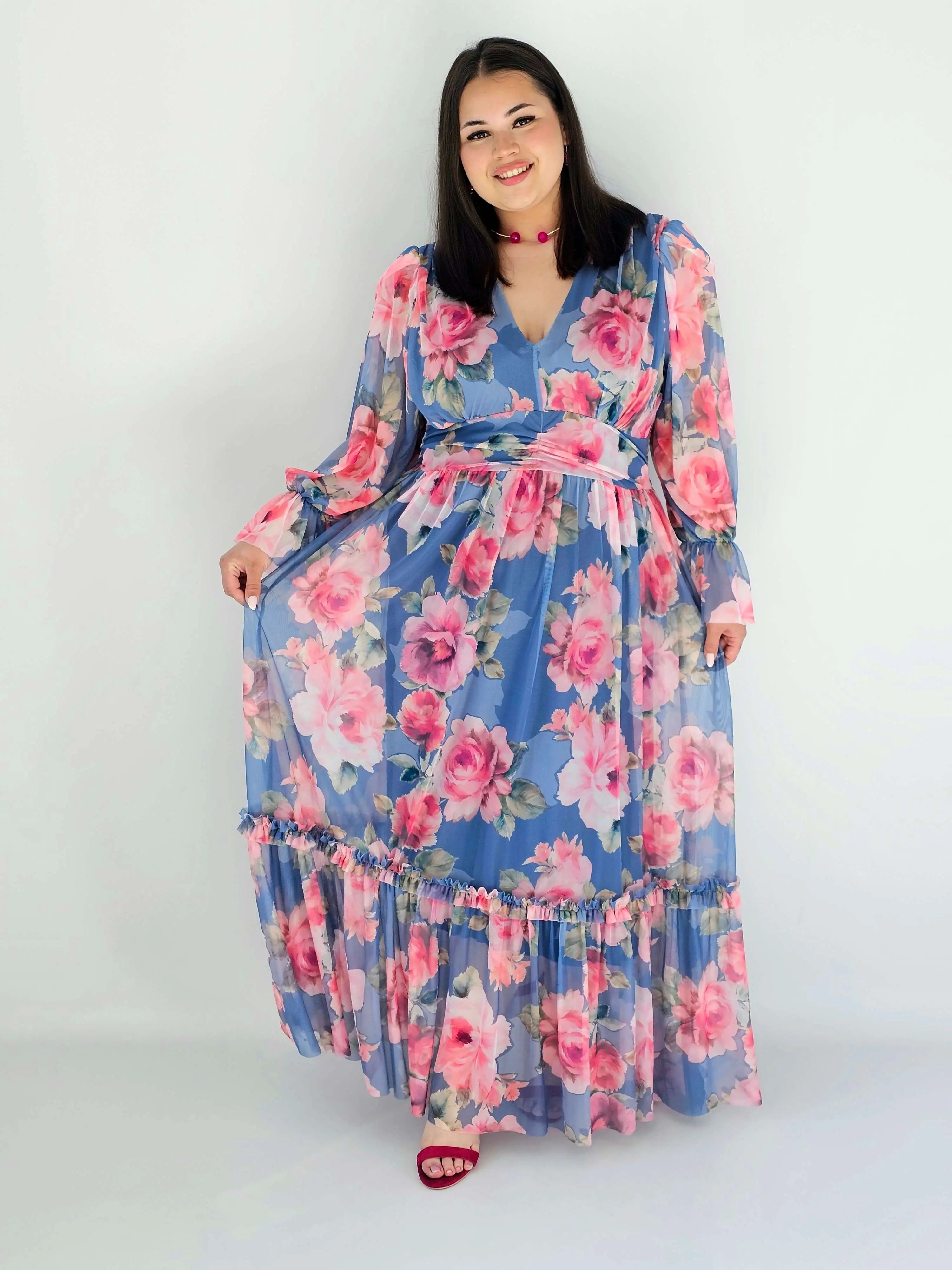 Sukienka plus size midi w kwiatowy print – elegancka i zwiewna propozycja dla kobiet XXL Stylowa XL
