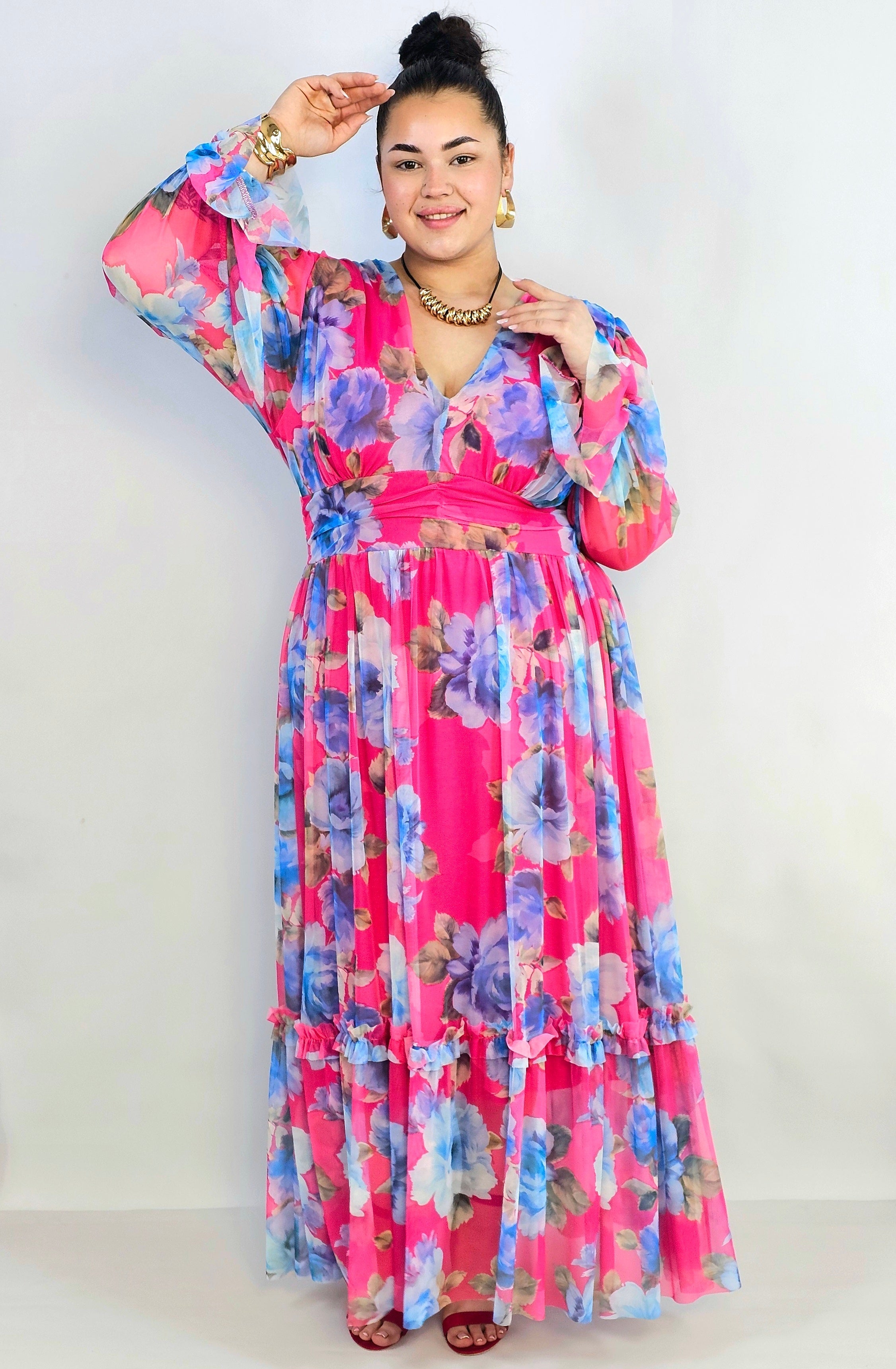 Sukienka plus size midi w kwiatowy print – elegancka i zwiewna propozycja dla kobiet XXL Stylowa XL