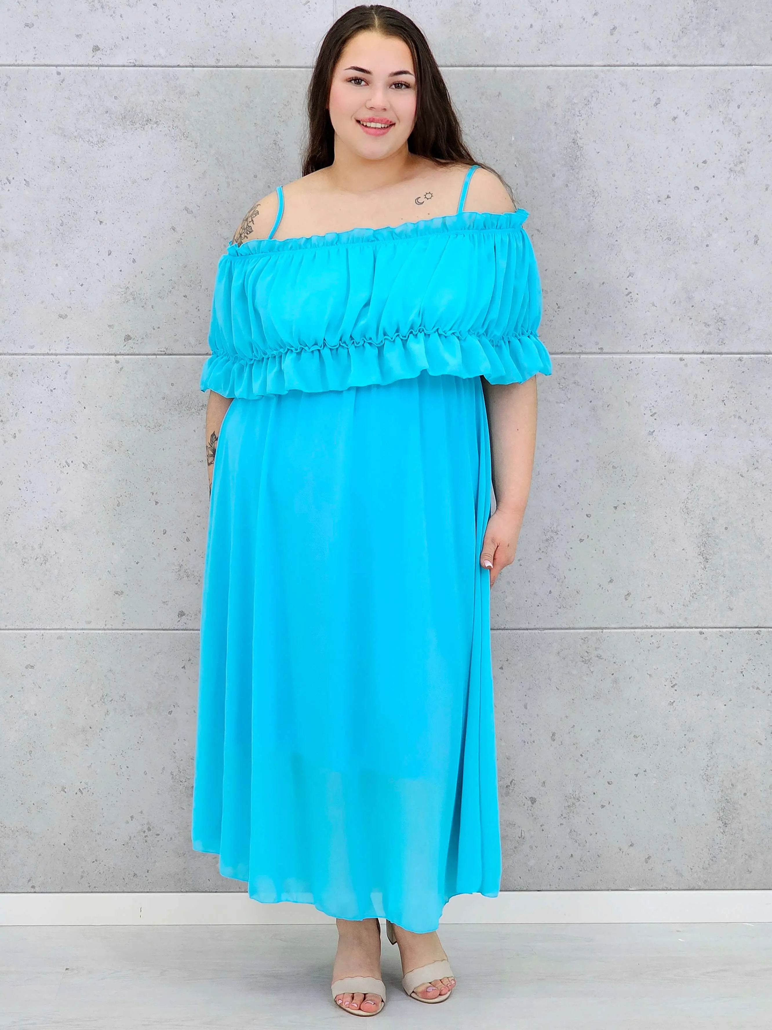 Sukienka plus size midi z falbaną i ramiączkami Stylowa XL