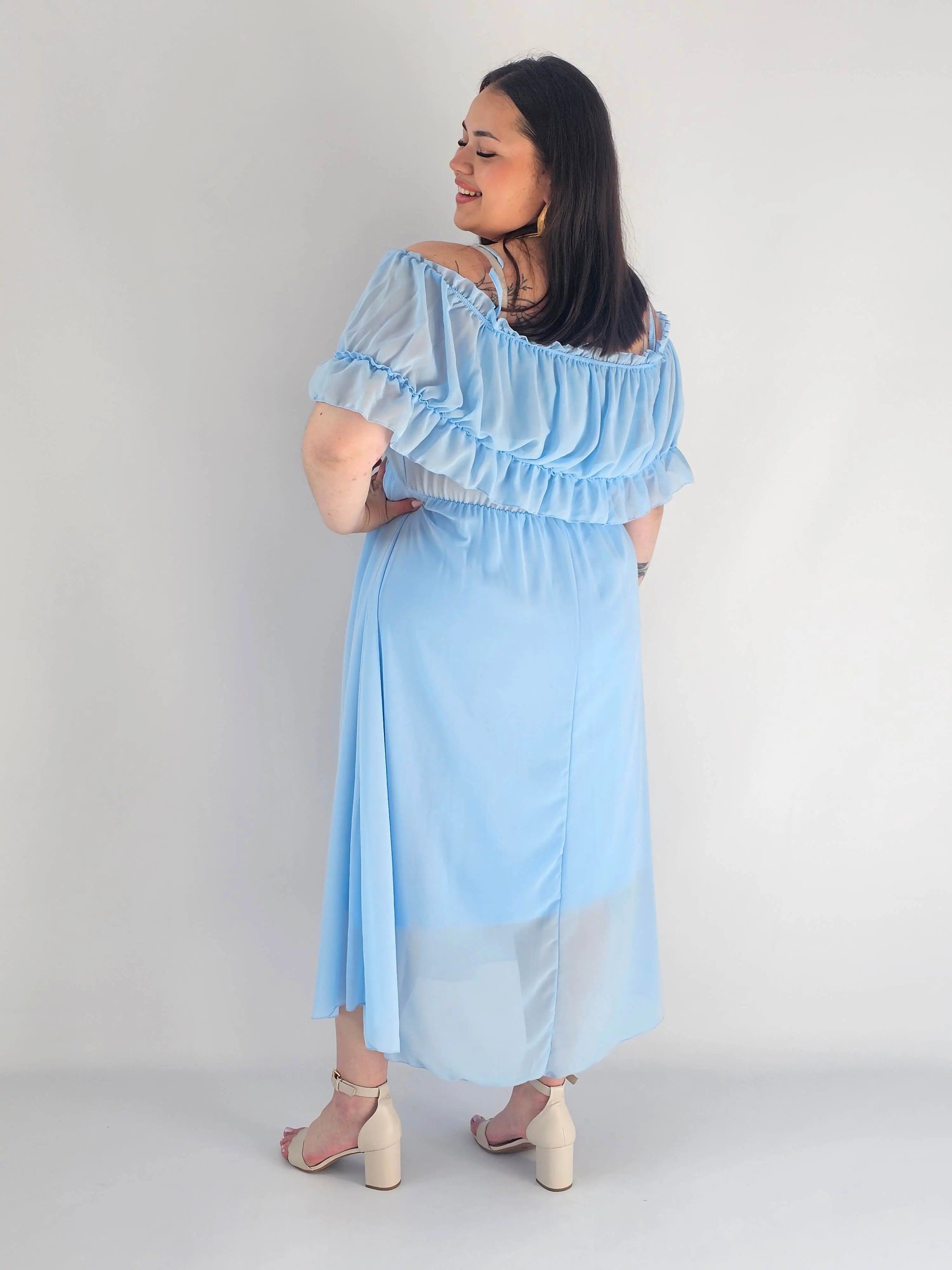 Sukienka plus size midi z falbaną i ramiączkami Stylowa XL