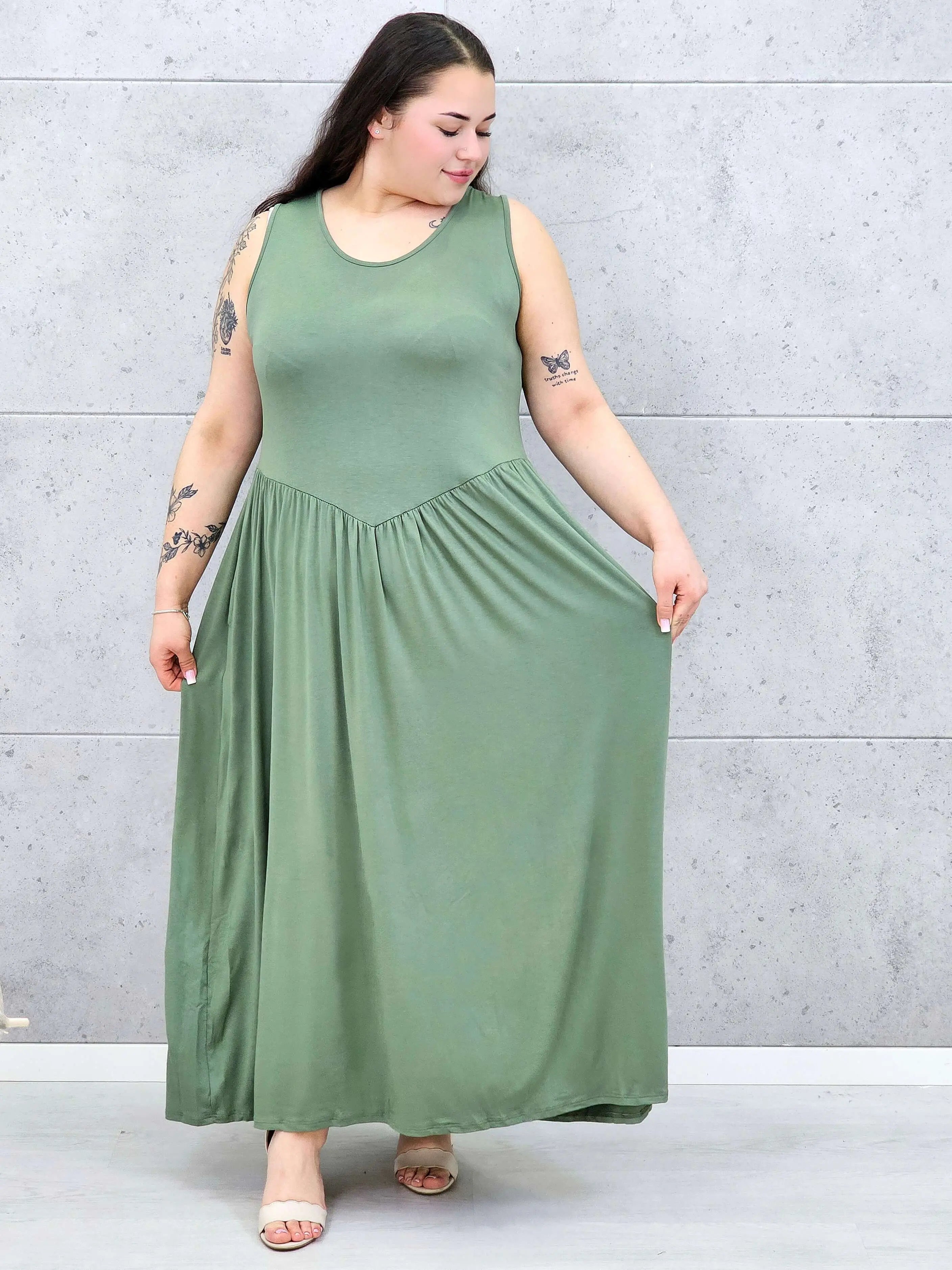 Sukienka plus size o kobiecym fasonie i swobodnym kroju Stylowa XL