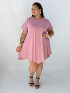 Sukienka plus size o luźnym kroju z asymetrycznym wykończeniem Stylowa XL