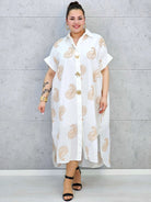 Sukienka plus size o luźnym kroju z dekoltem w literę V i paskiem w talii Stylowa XL