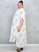 Sukienka plus size o luźnym kroju z dekoltem w literę V i paskiem w talii Stylowa XL