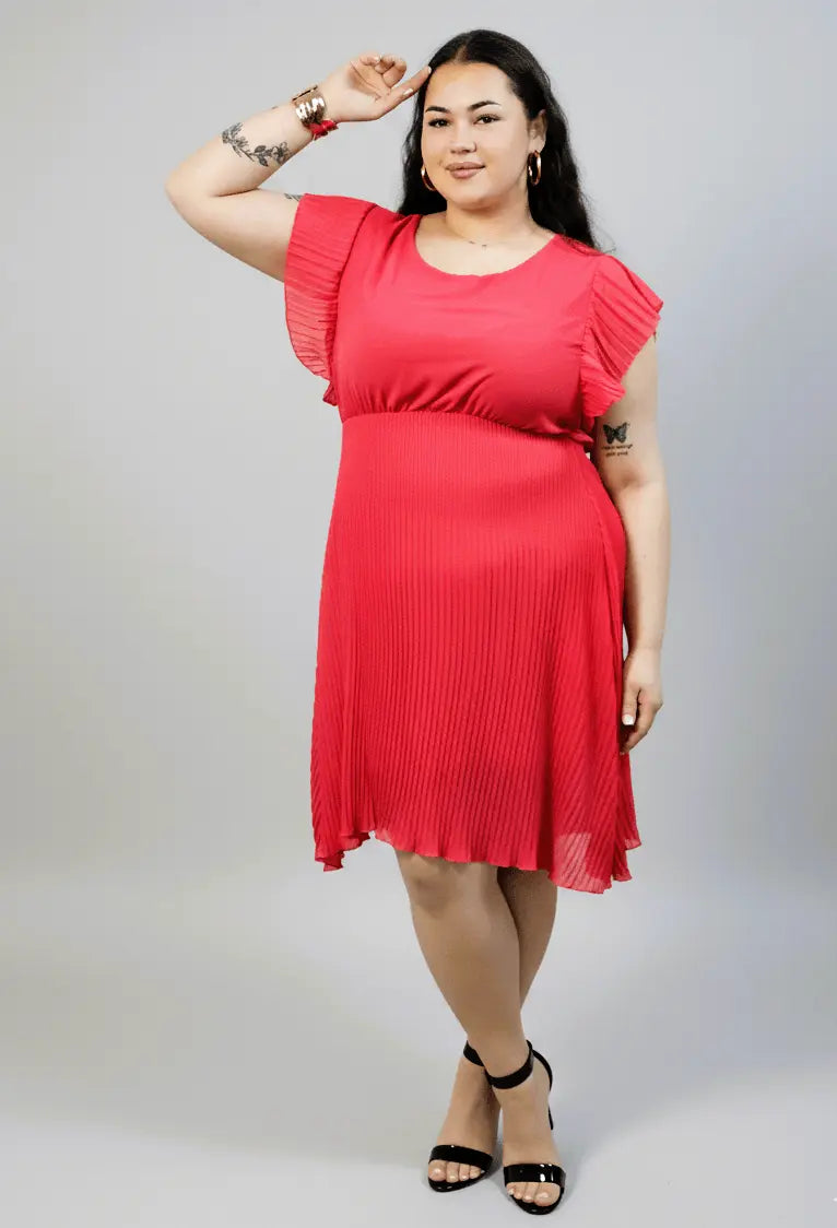 Sukienka plus size plisowana z falbankowym rękawem Stylowa XL