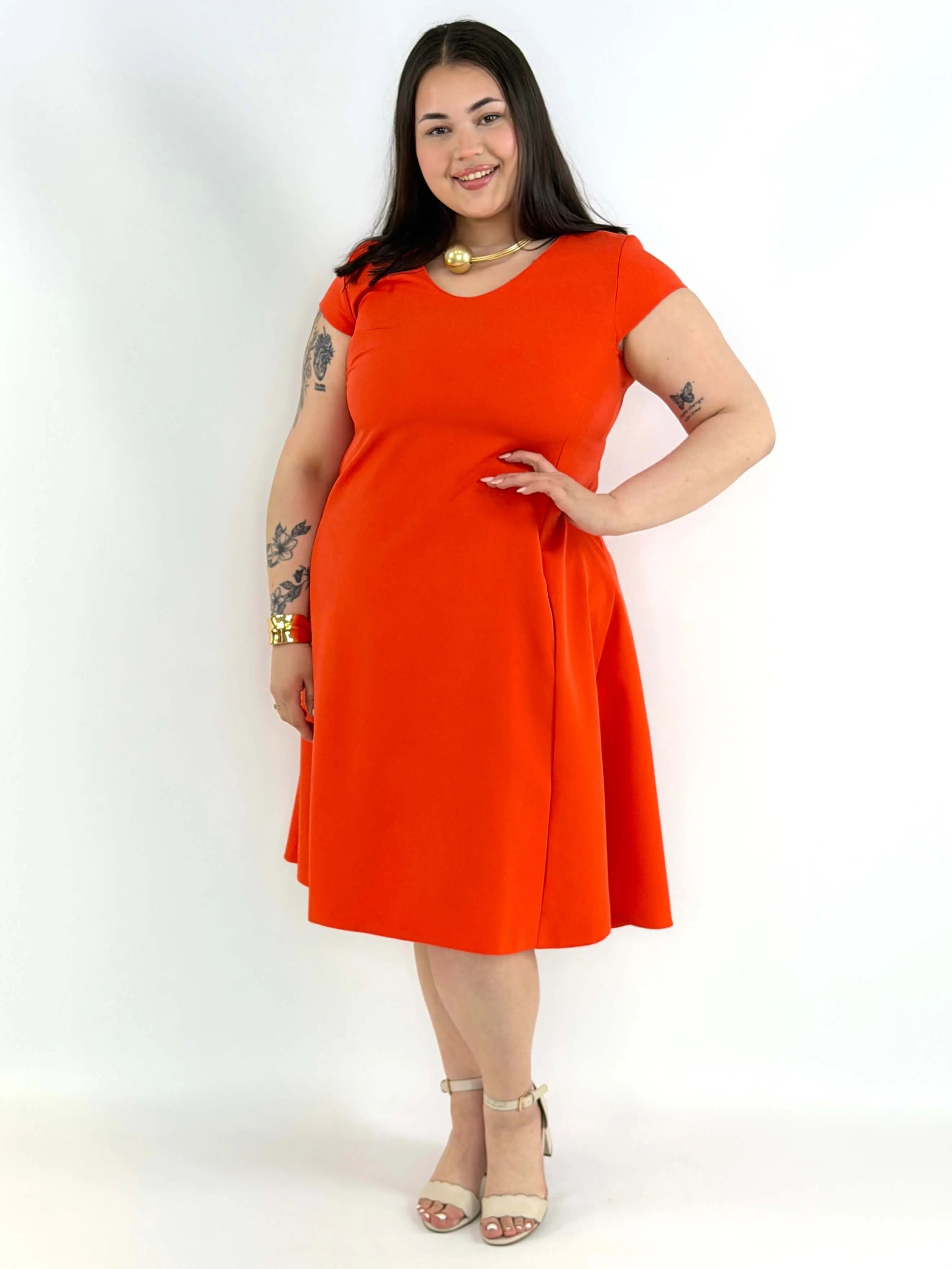 Sukienka plus size rozkloszowana – elegancka sukienka XXL na wiosnę i lato Stylowa XL