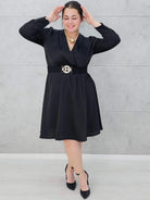 Sukienka plus size satynowa z paskiem – elegancja i pewność siebie na każdą okazję Stylowa XL