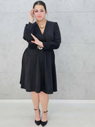 Sukienka plus size satynowa z paskiem – elegancja i pewność siebie na każdą okazję Stylowa XL