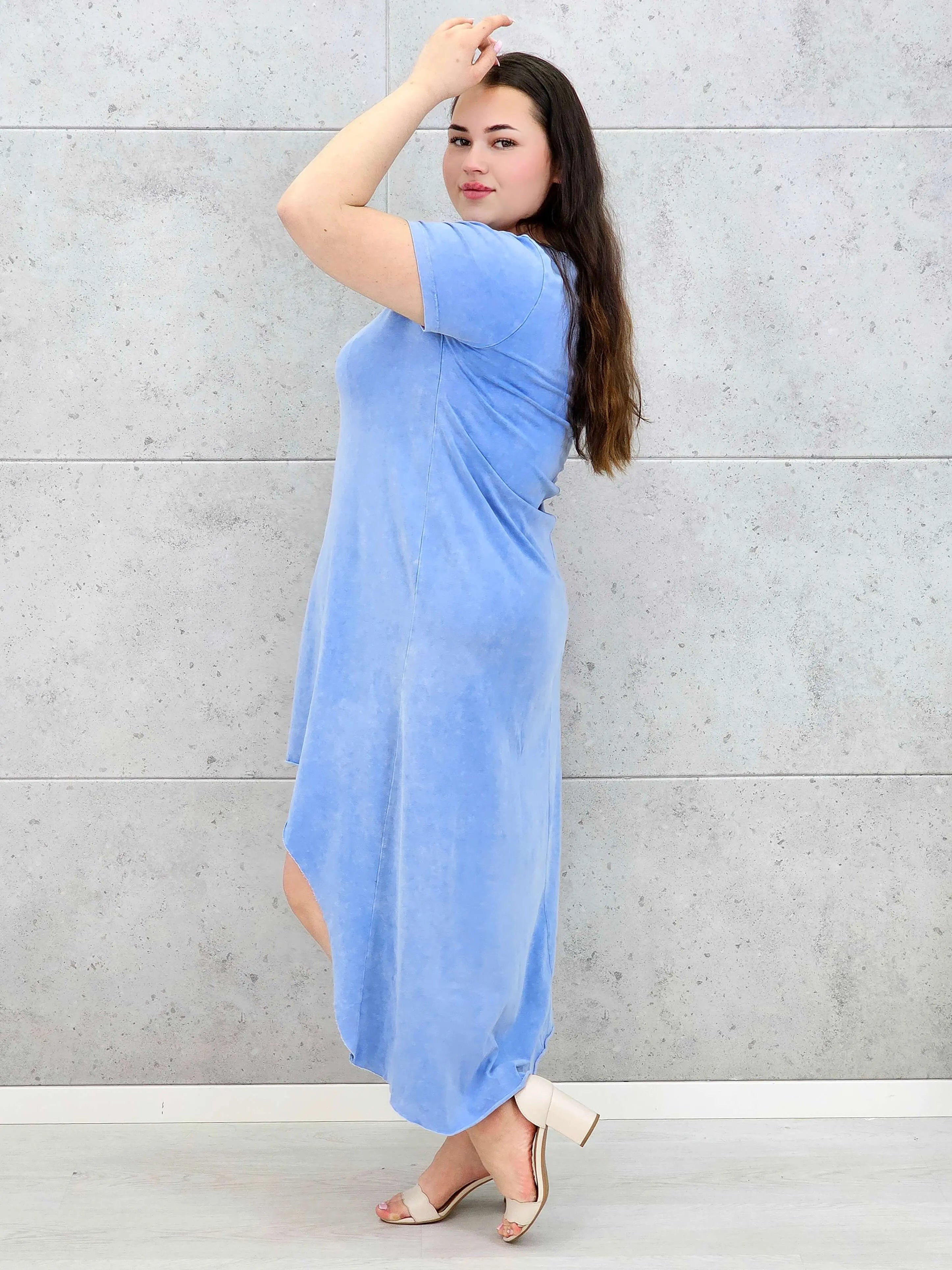 Sukienka plus size -sukienka midi z krótkim rękawem i asymetrycznym dołem Stylowa XL