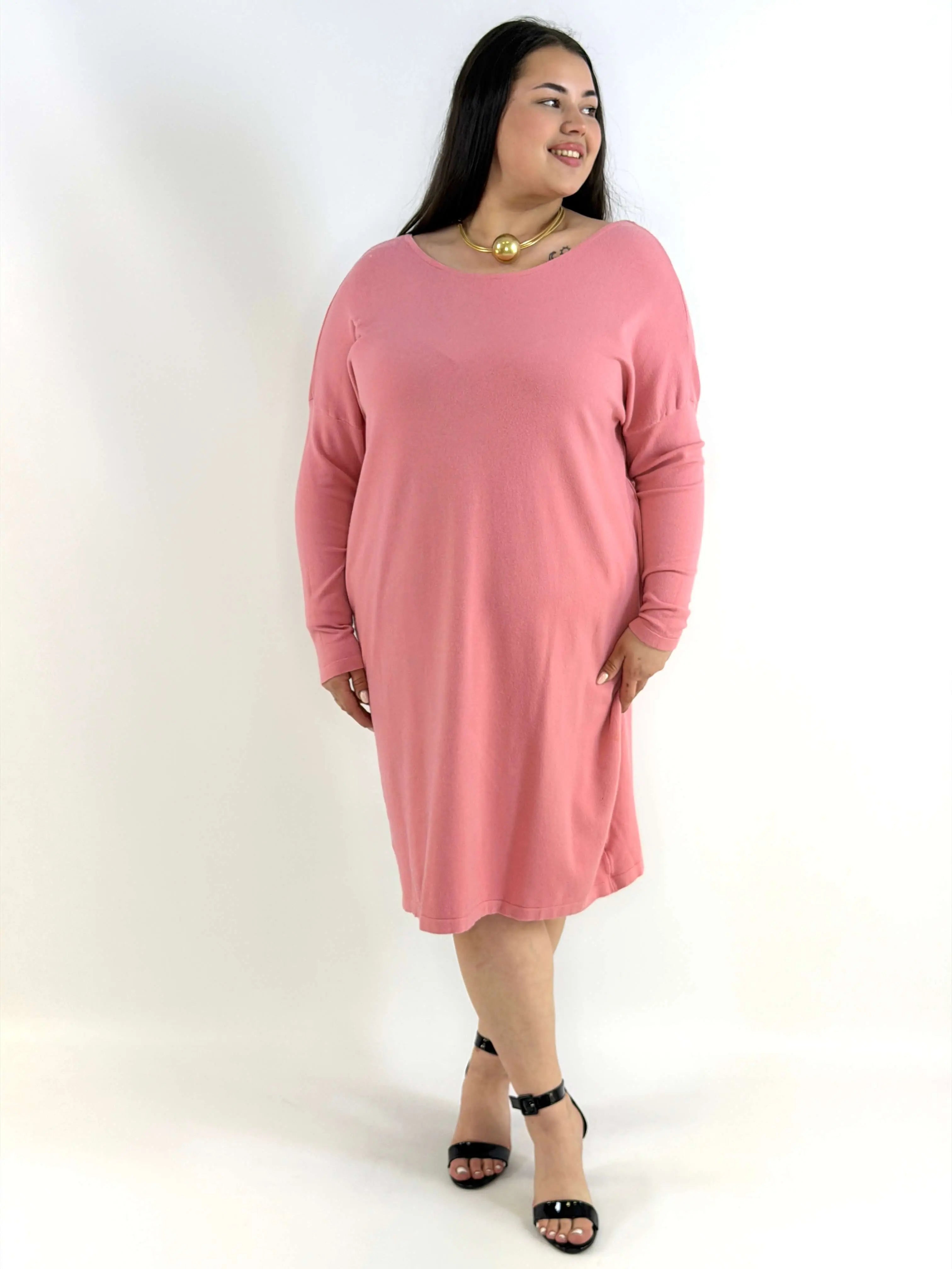 Sukienka plus size sweterkowa różowa – wygodna sukienka XXL na co dzień Stylowa XL