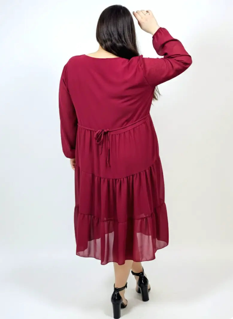 Sukienka plus size szyfonowa z falbanami – lekka i kobieca XXL Stylowa XL