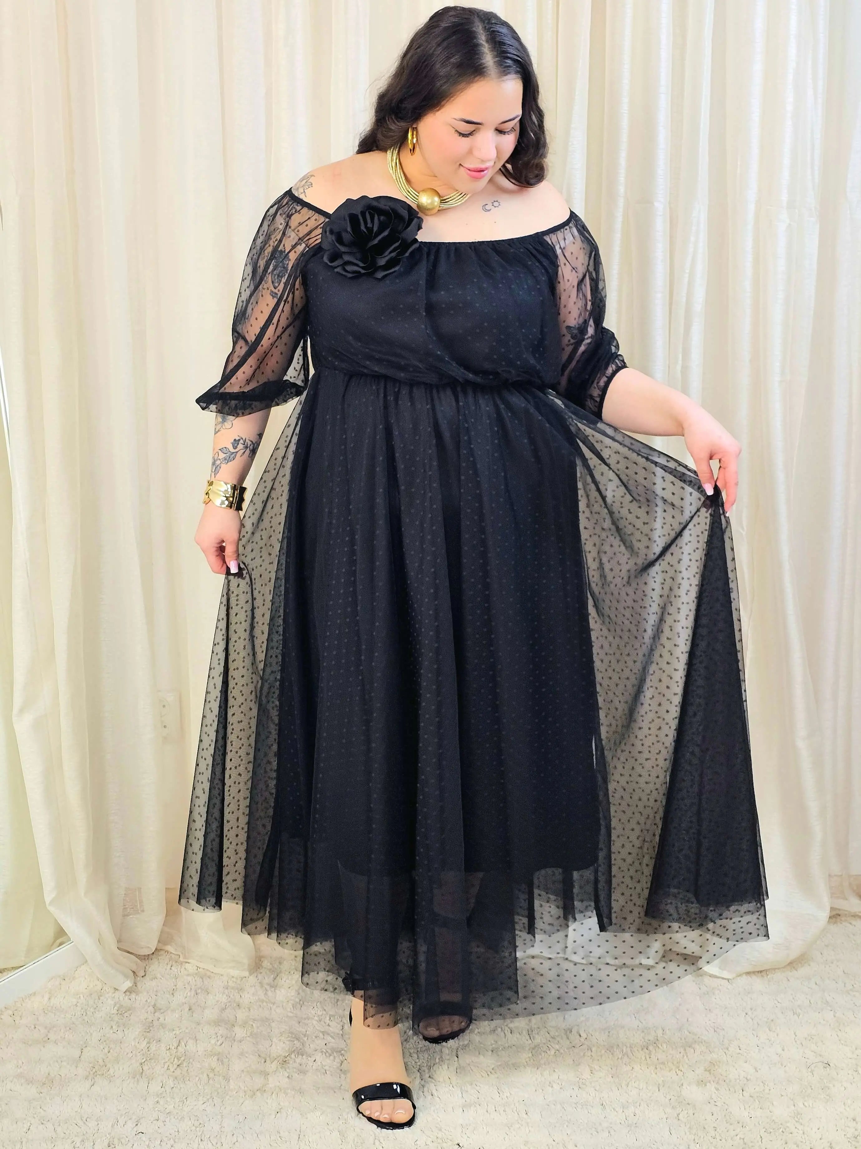 Sukienka plus size tiulowa maxi z dekoltem hiszpanka – elegancka sukienka XXL Stylowa XL Stylowa XL