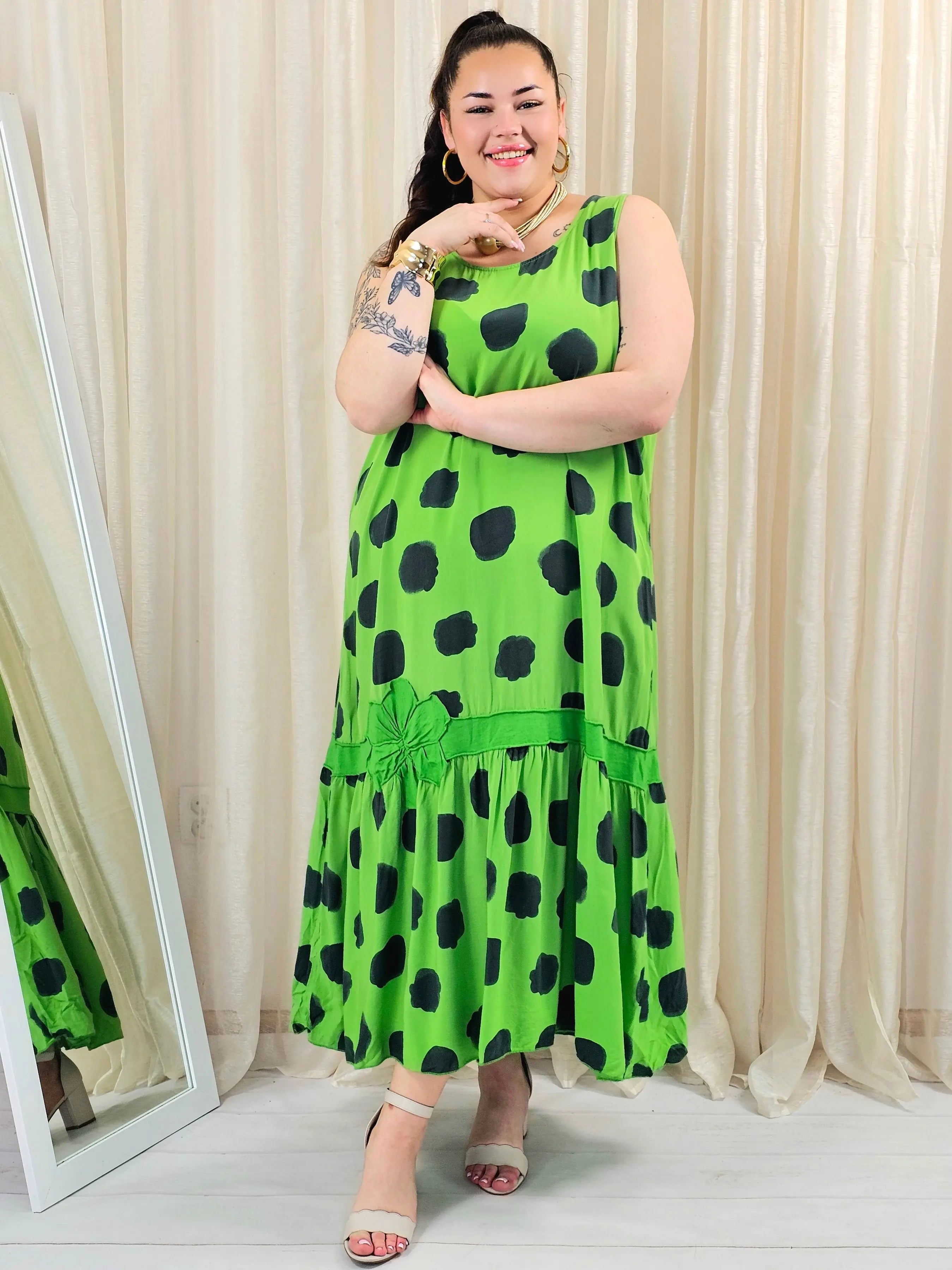 Sukienka plus size w grochy z falbaną – luźna sukienka damska XXL Stylowa XL