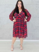 Sukienka  plus size w kratę i wiązaniem na boku Stylowa XL