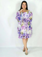 Sukienka plus size w kwiatowy wzór z falbaną – lekka i kobieca stylizacja XXL Stylowa XL